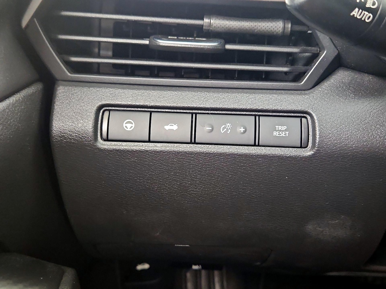 2024 Nissan Altima SV - Photo 14