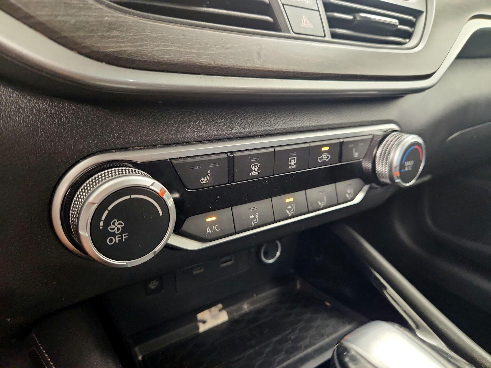 2024 Nissan Altima SV - Photo 18