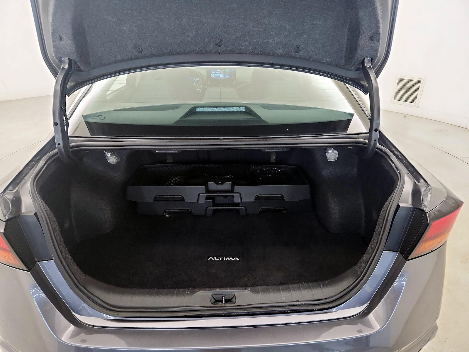 2024 Nissan Altima SV - Photo 23