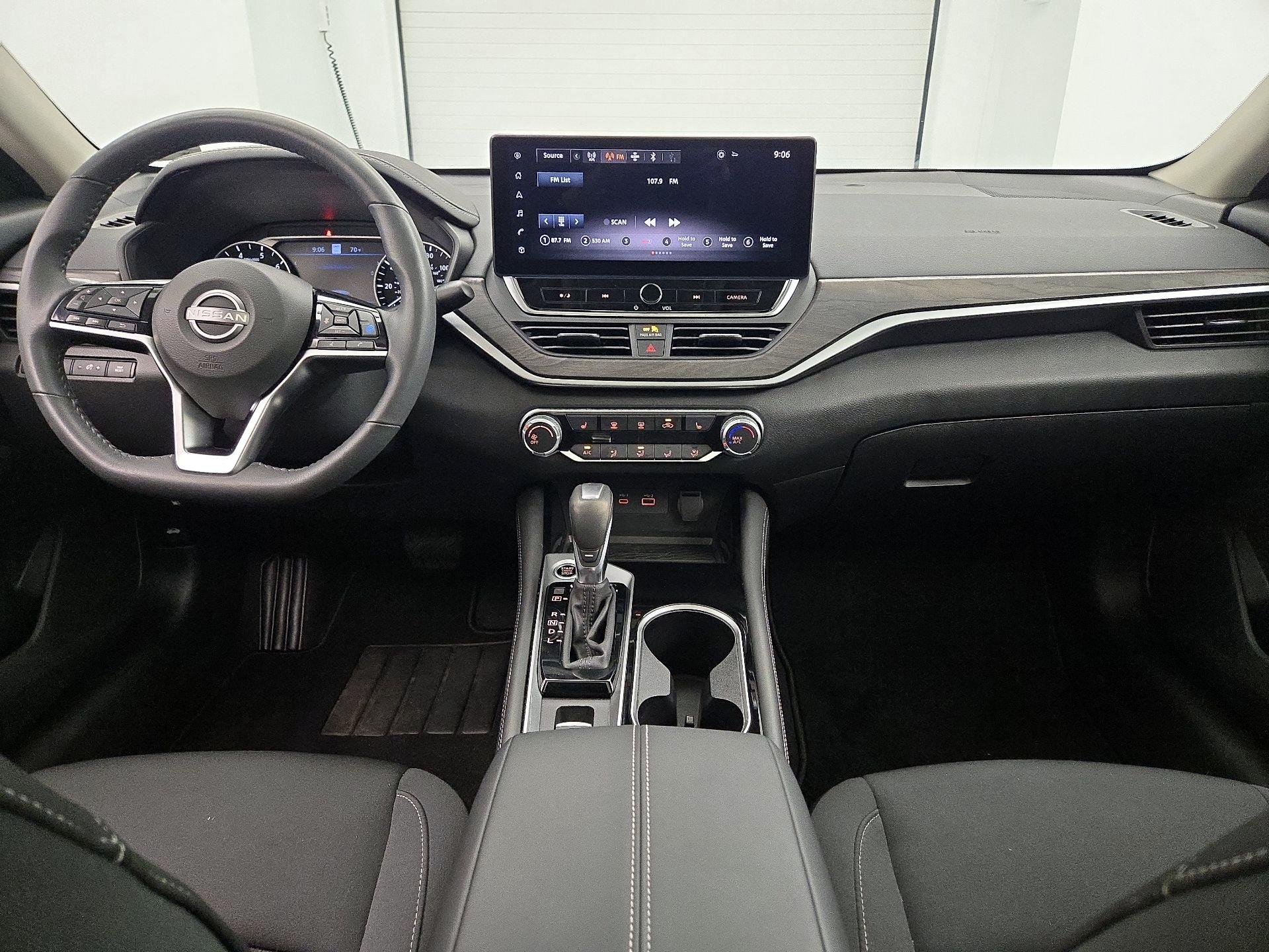 Thumbnail: 2023 Nissan Altima - 9