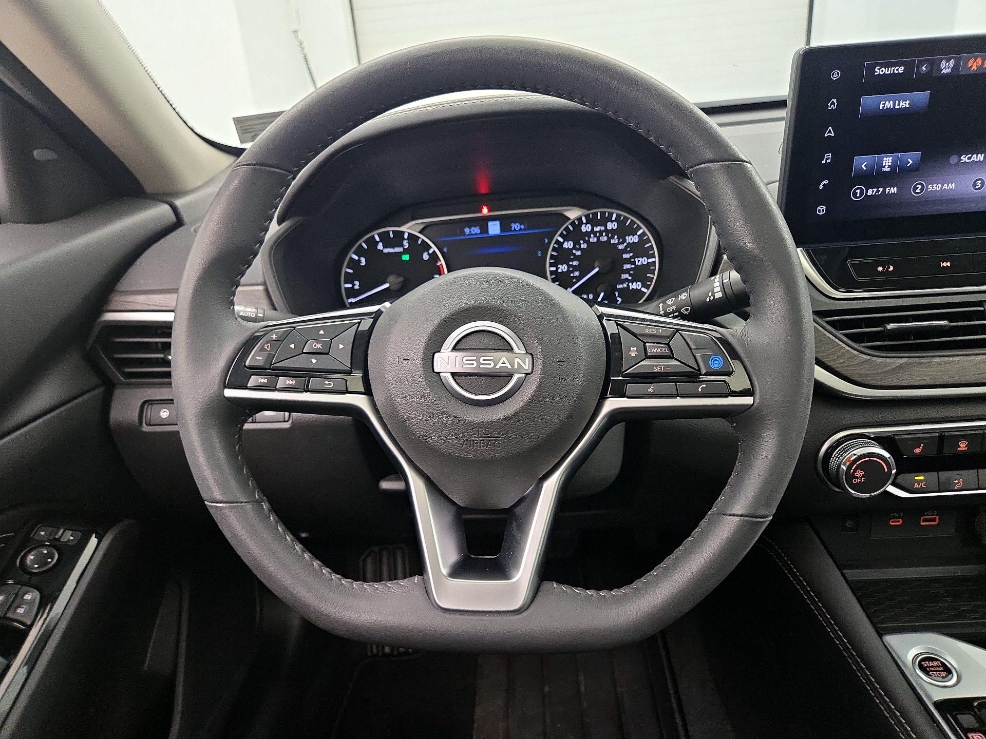 Thumbnail: 2023 Nissan Altima - 10