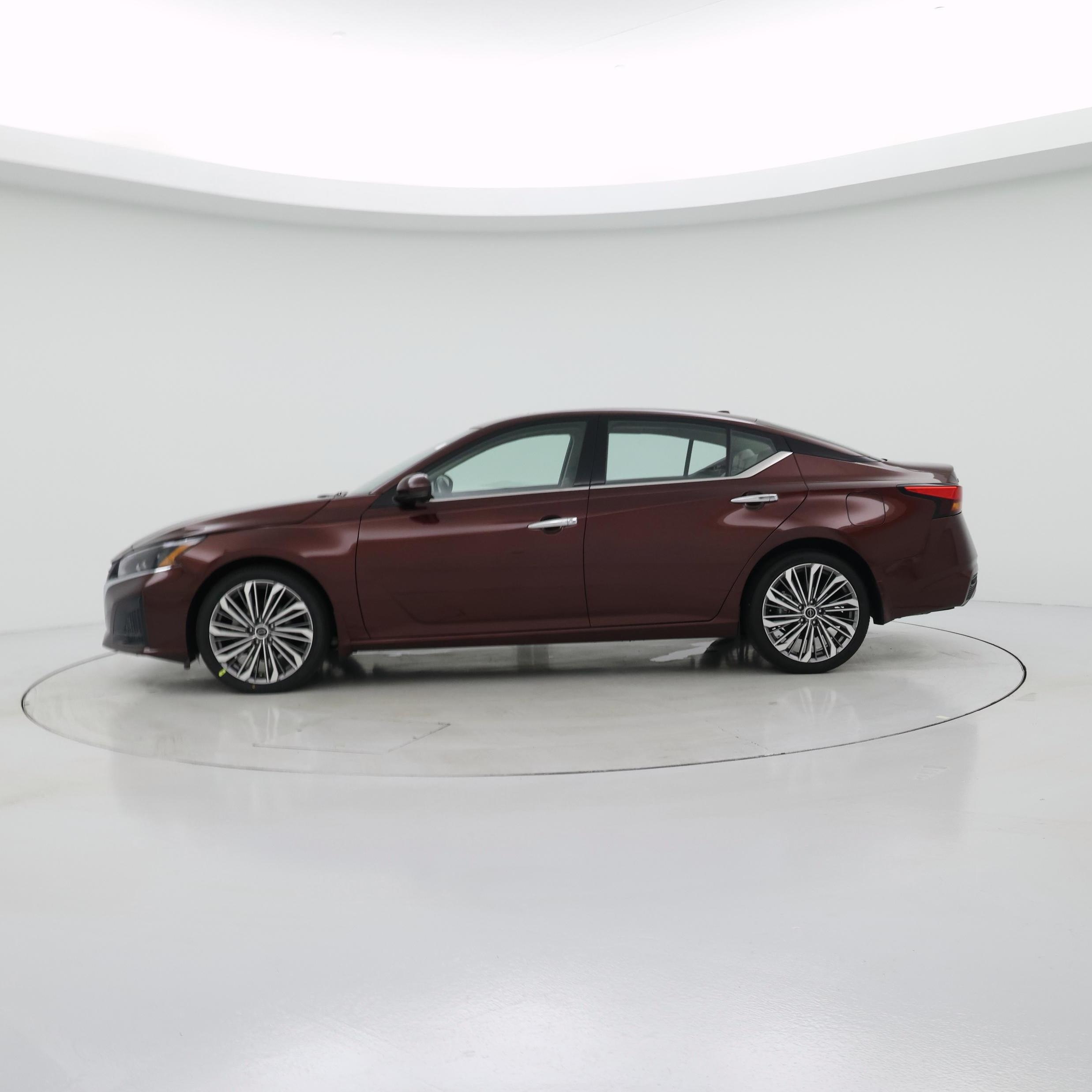 Thumbnail: 2023 Nissan Altima - 3
