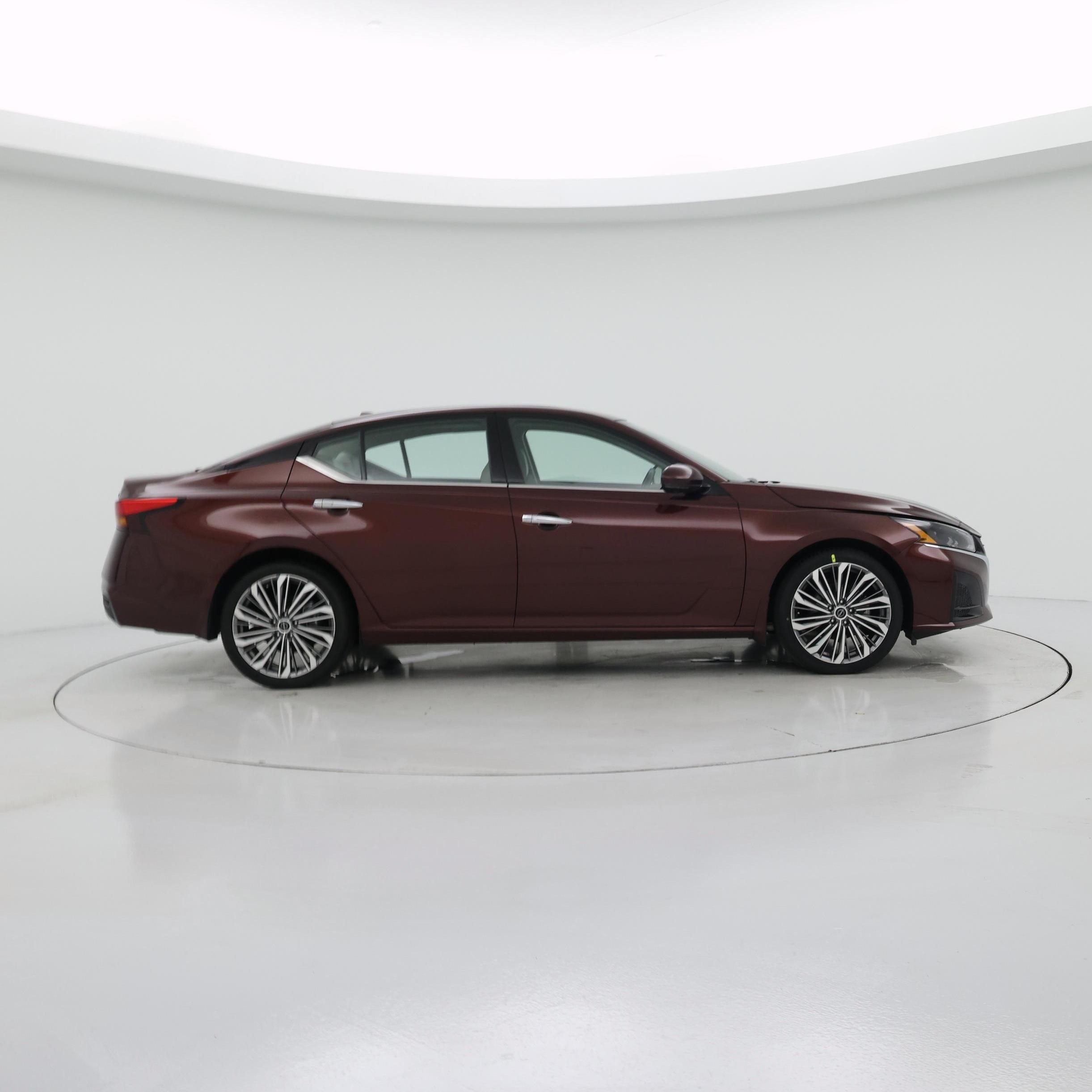 Thumbnail: 2023 Nissan Altima - 7