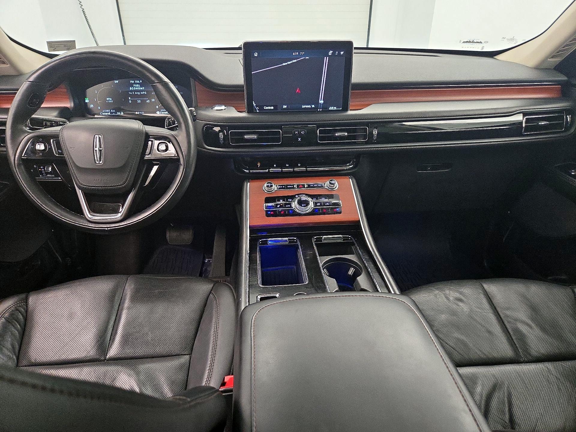 Thumbnail: 2023 Lincoln Aviator - 9