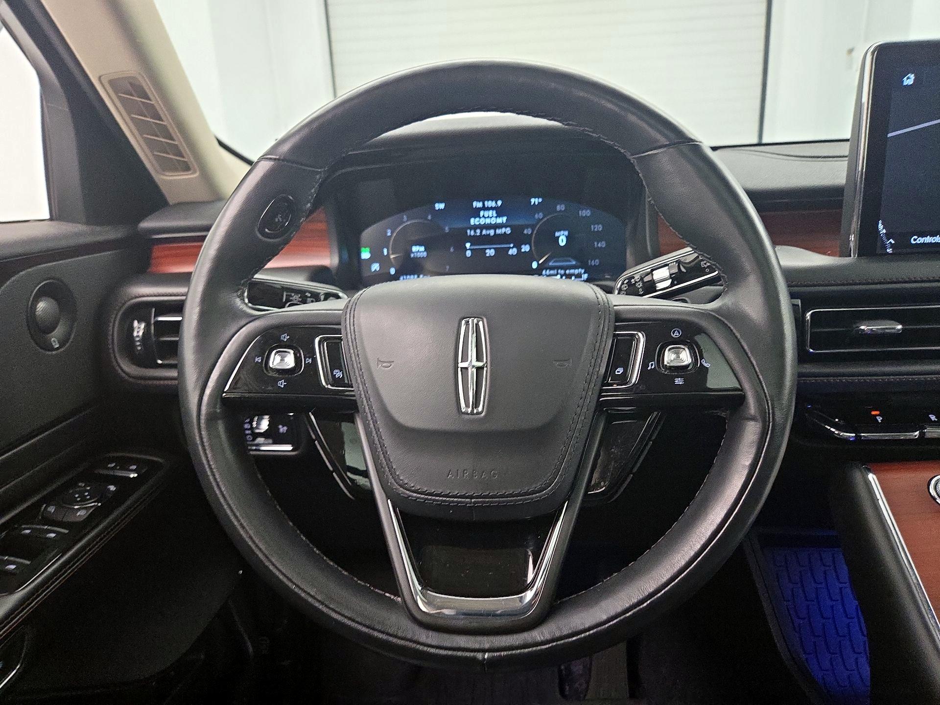 Thumbnail: 2023 Lincoln Aviator - 10