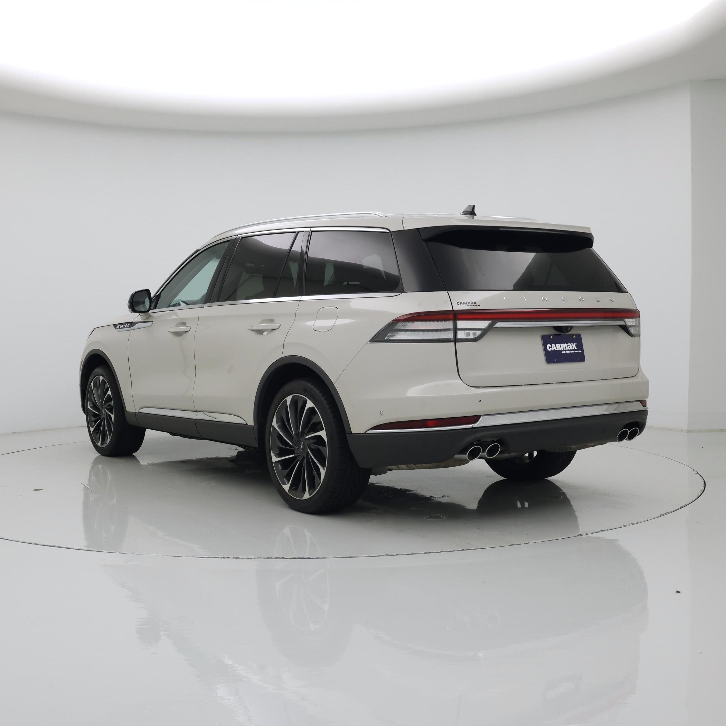 Thumbnail: 2023 Lincoln Aviator - 2