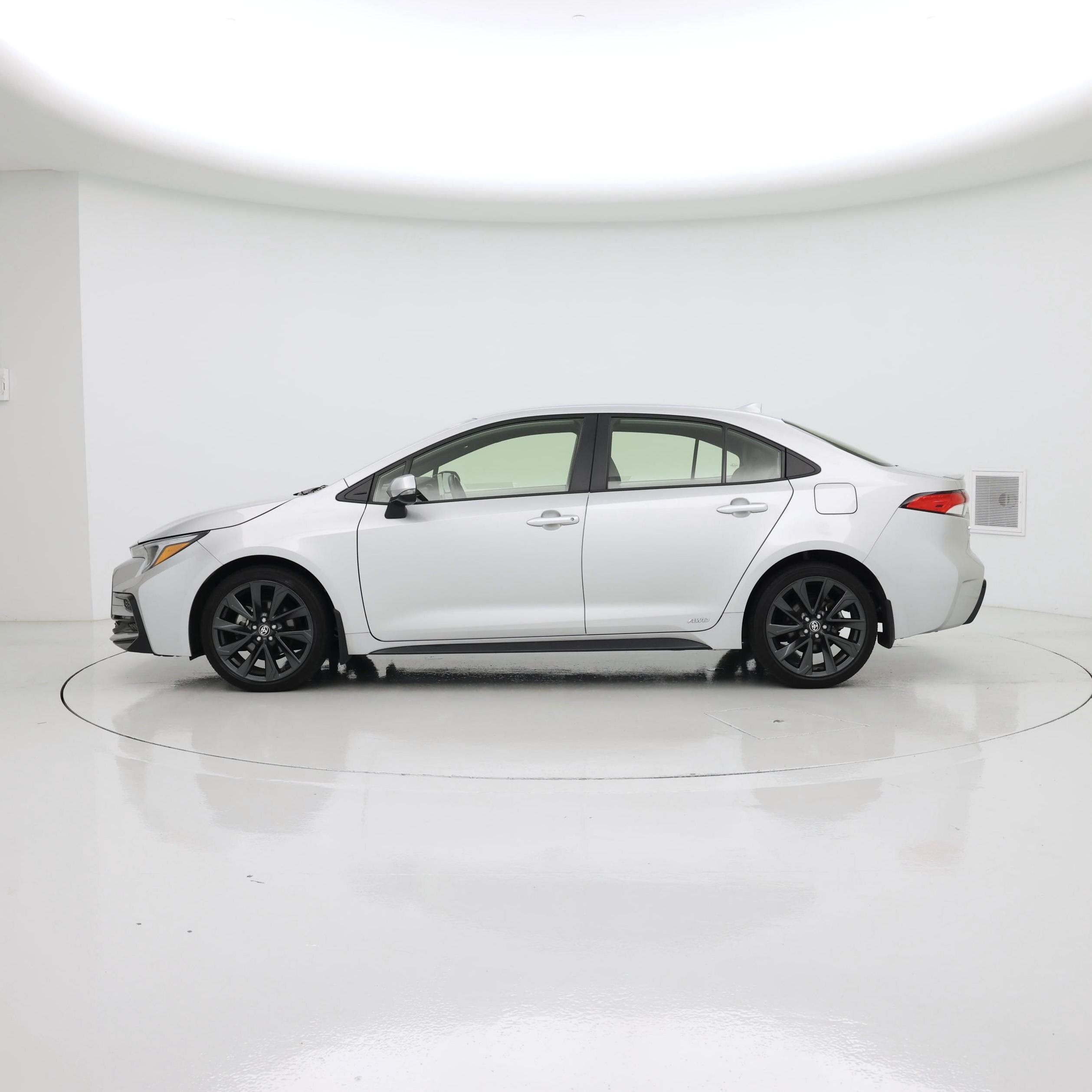 Thumbnail: 2024 Toyota Corolla - 3