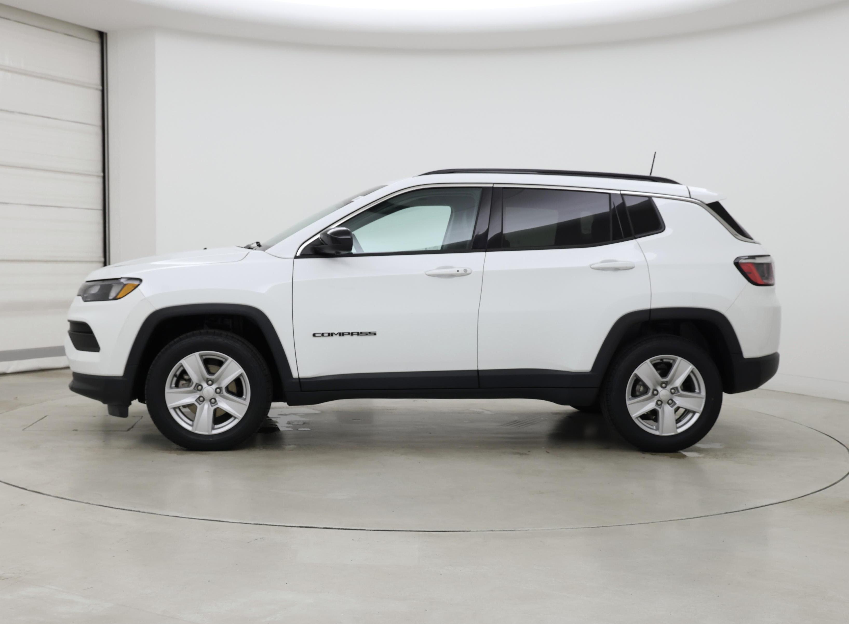 Thumbnail: 2022 Jeep Compass - 3