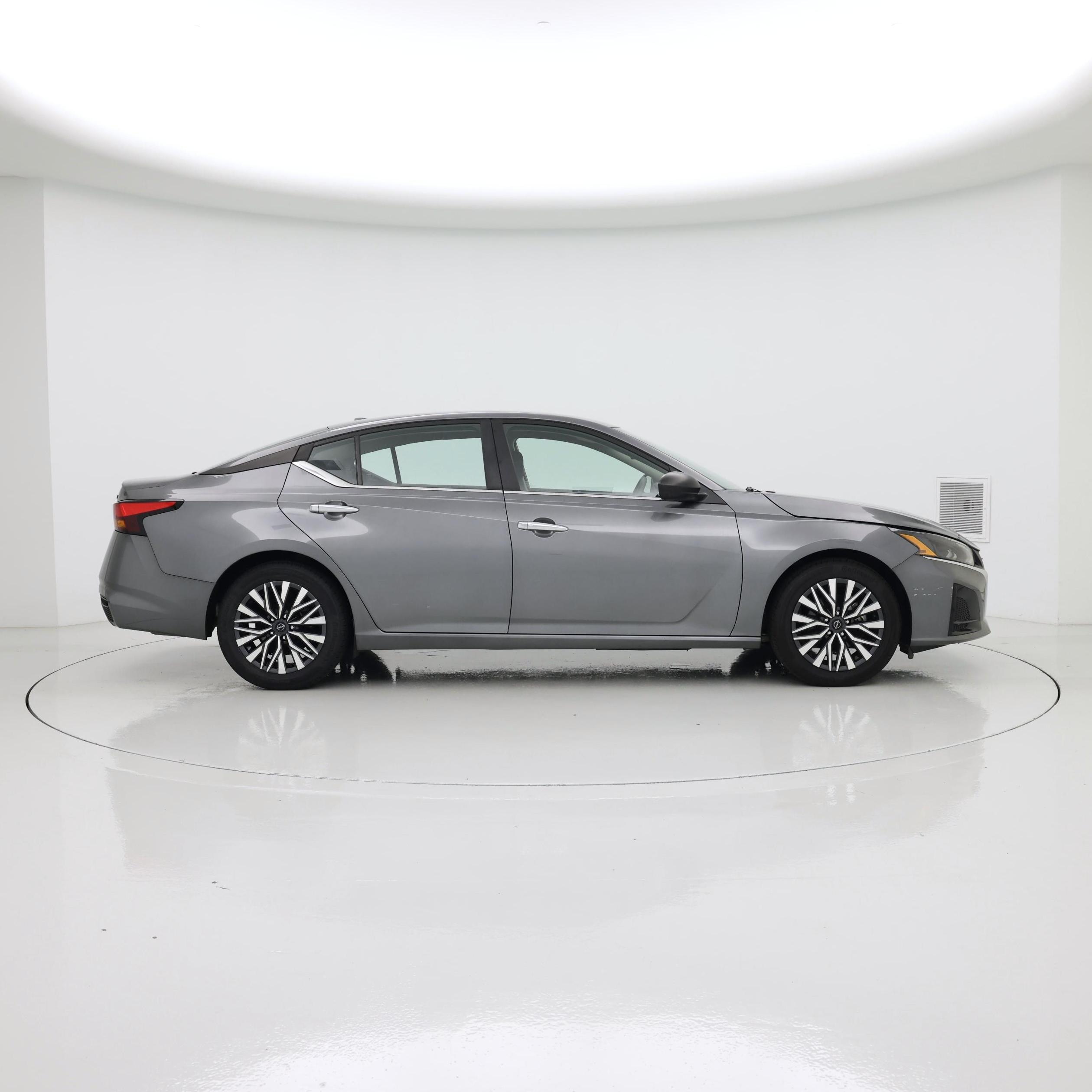 Thumbnail: 2024 Nissan Altima - 7