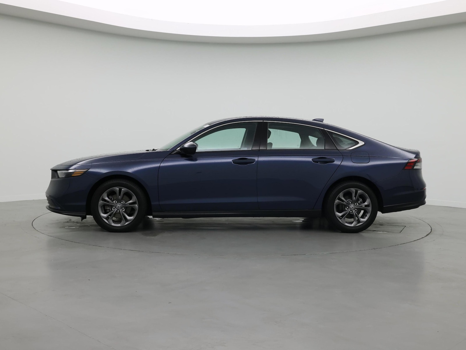 2023 Honda Accord EX - Photo 4