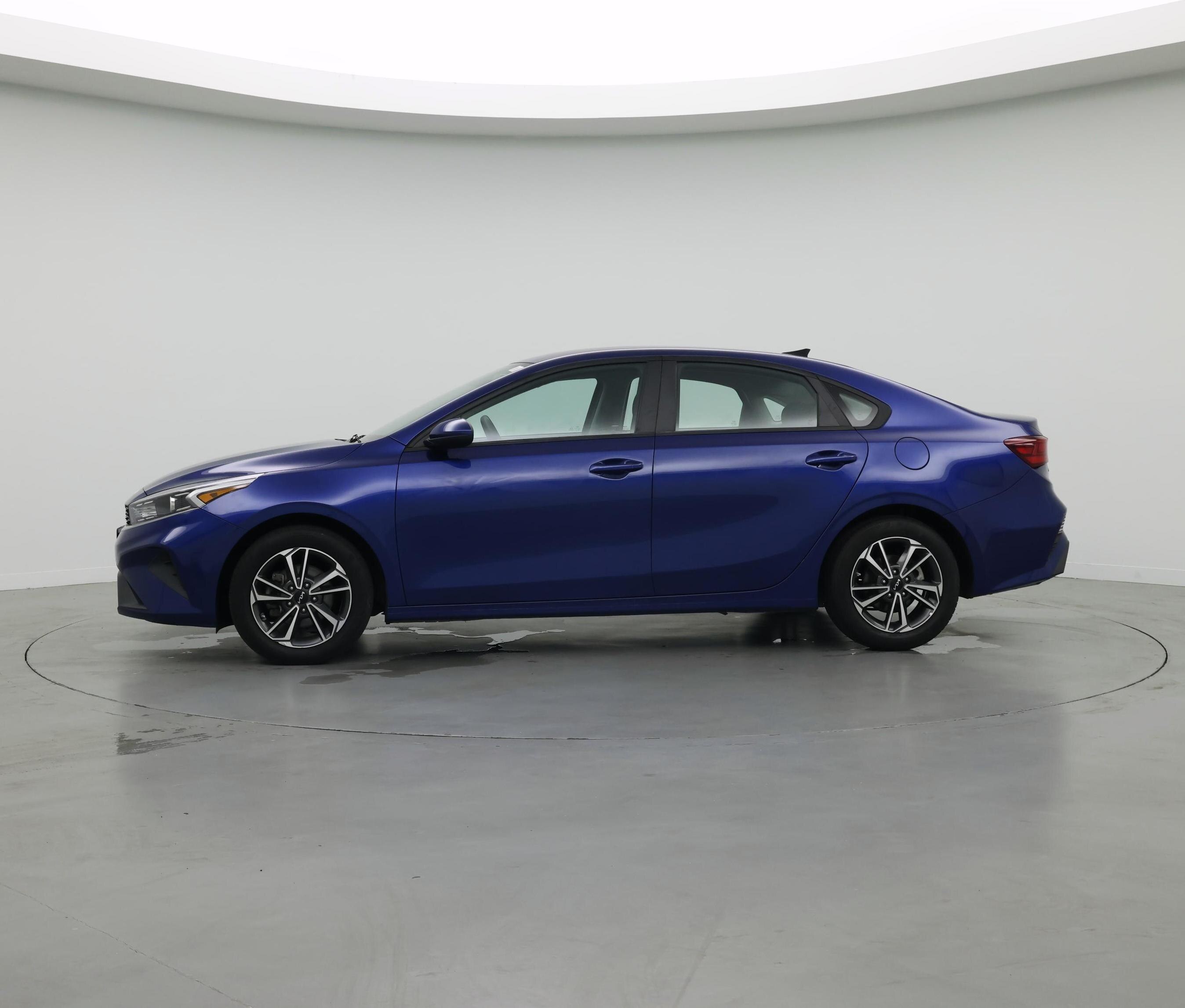 Thumbnail: 2023 Kia Forte - 3