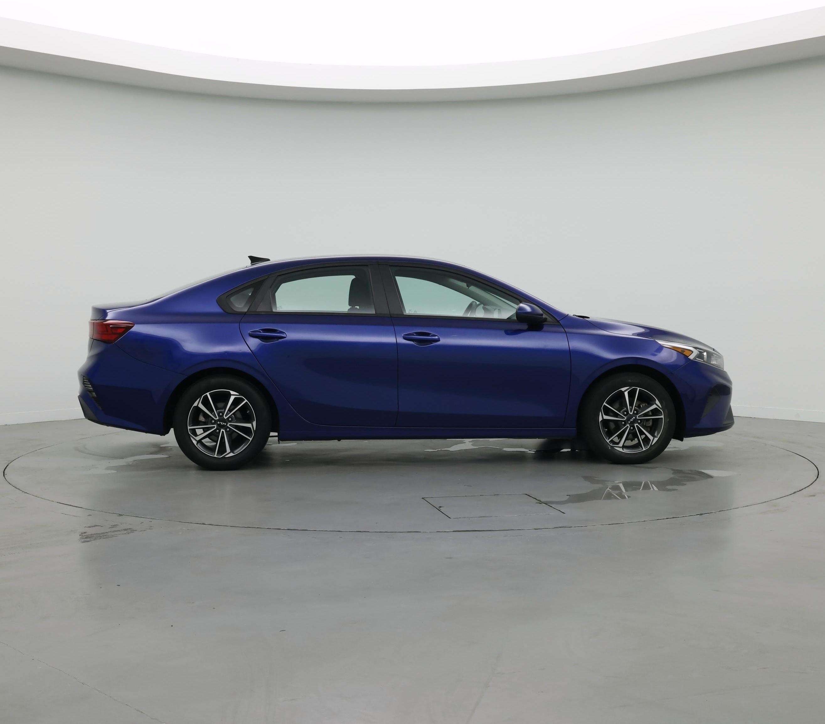 Thumbnail: 2023 Kia Forte - 7