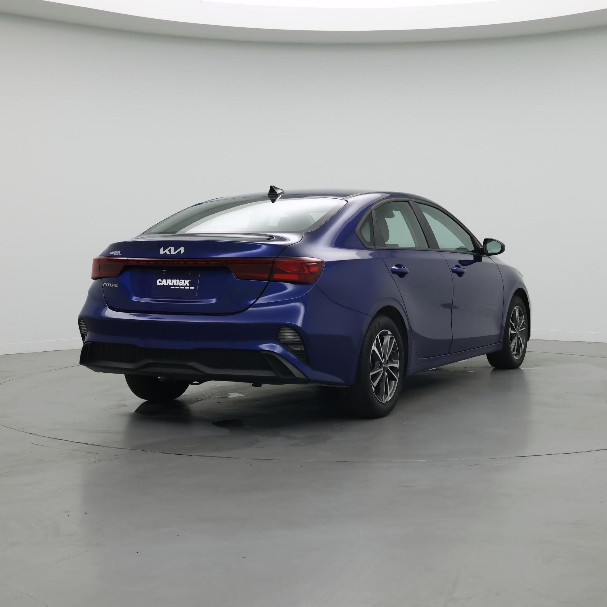 Thumbnail: 2023 Kia Forte - 8