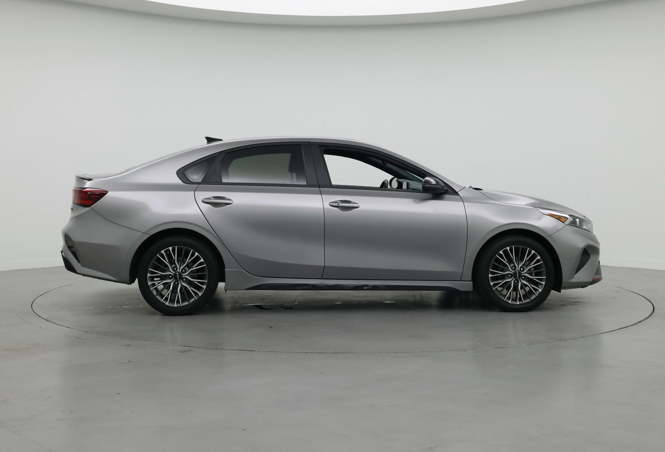 Thumbnail: 2024 Kia Forte - 7