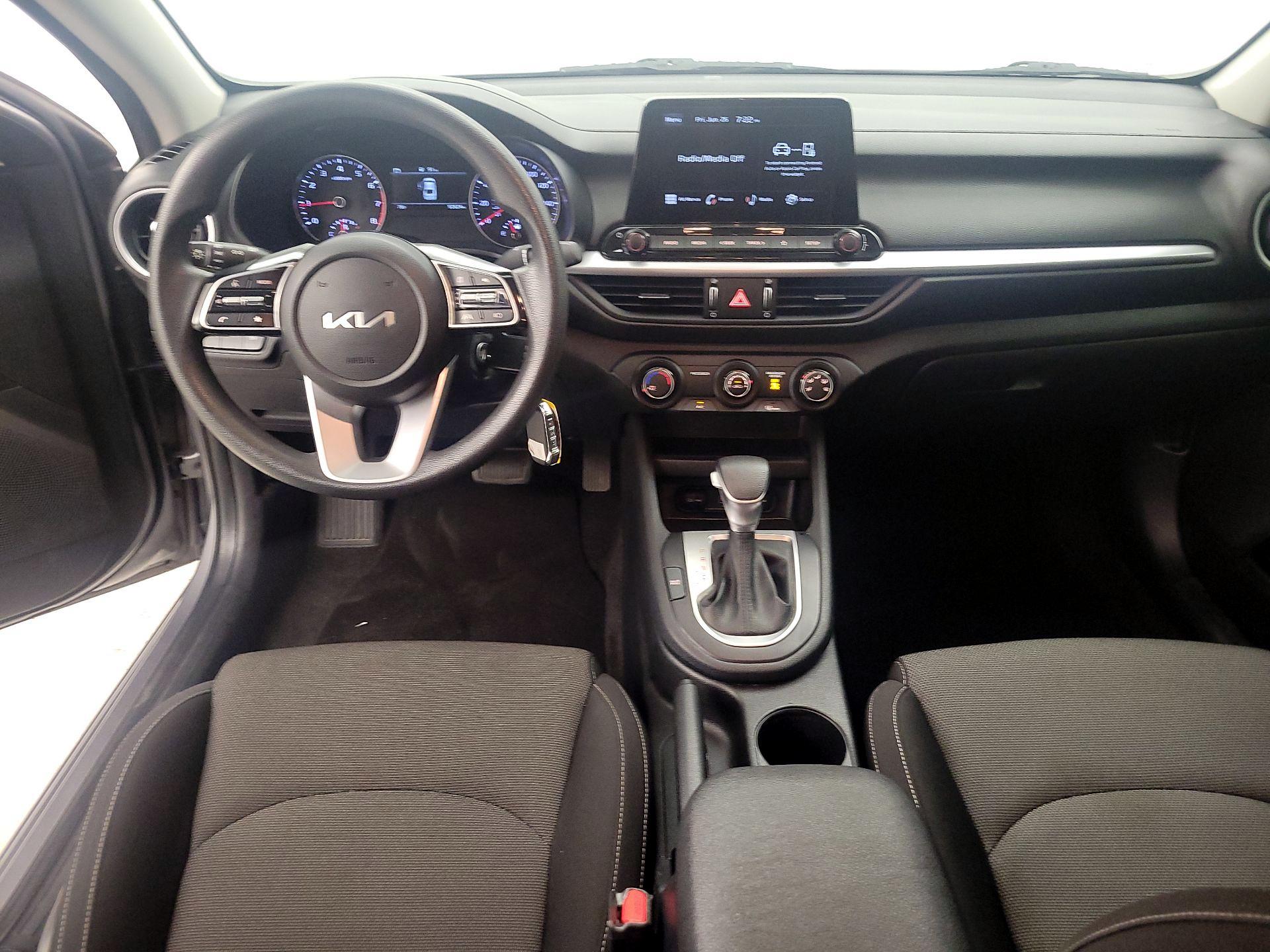 Thumbnail: 2023 Kia Forte - 9