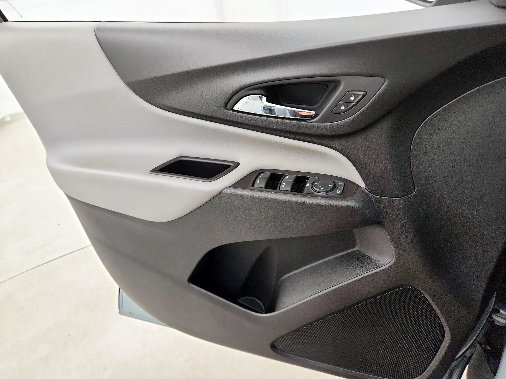 Thumbnail: 2022 Chevrolet Equinox - 12