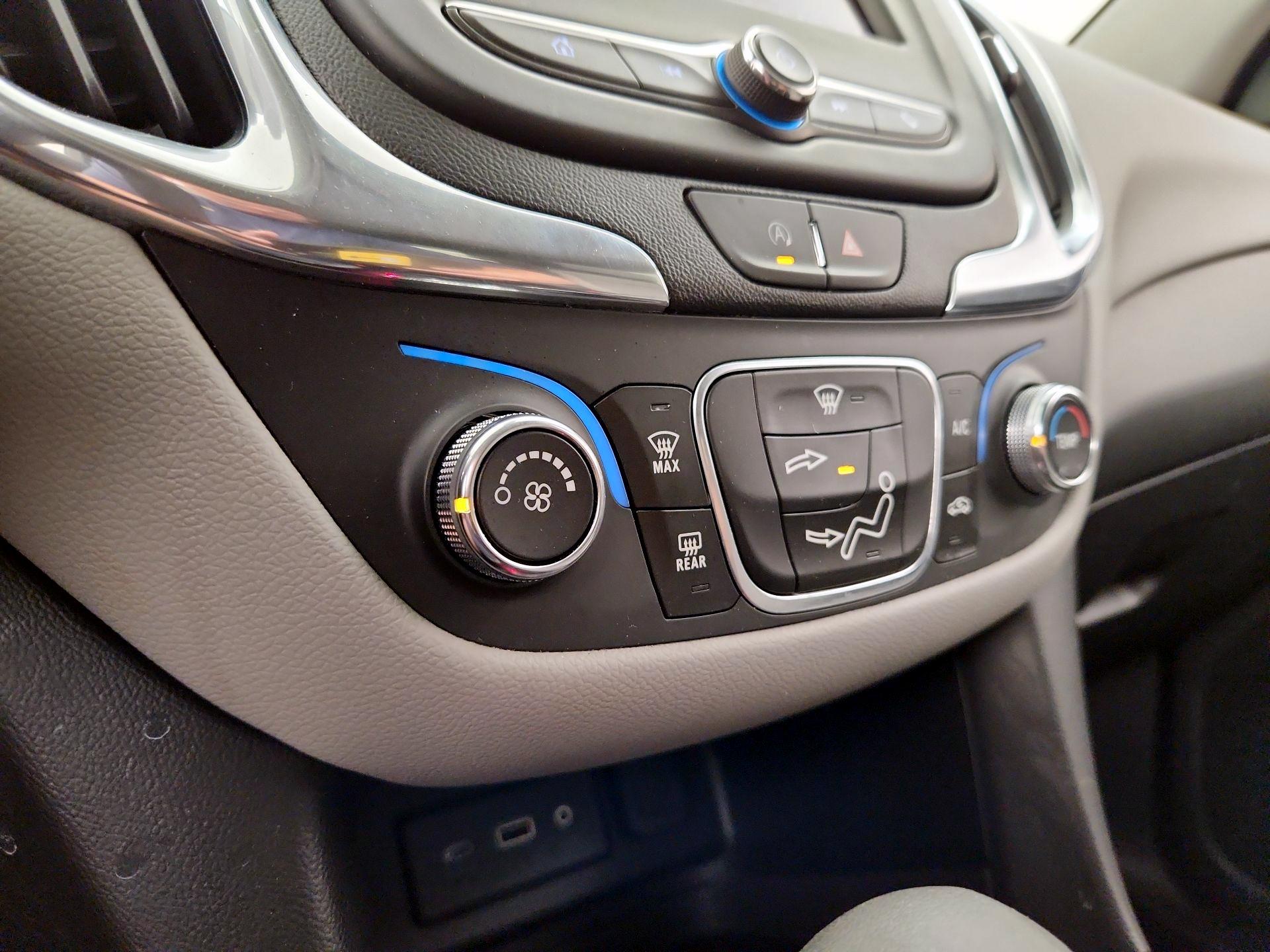 Thumbnail: 2022 Chevrolet Equinox - 16