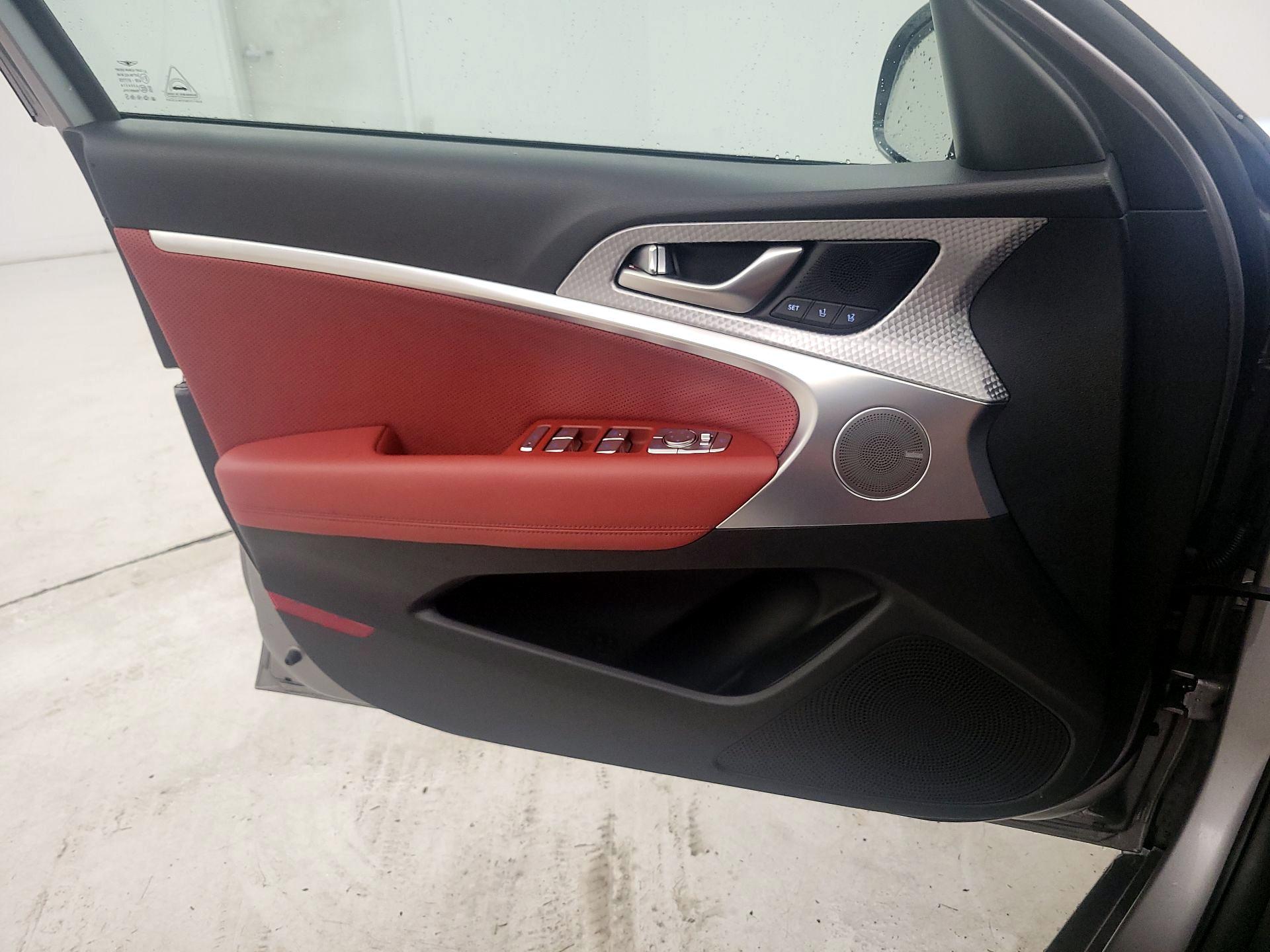 Thumbnail: 2023 Genesis G70 - 10
