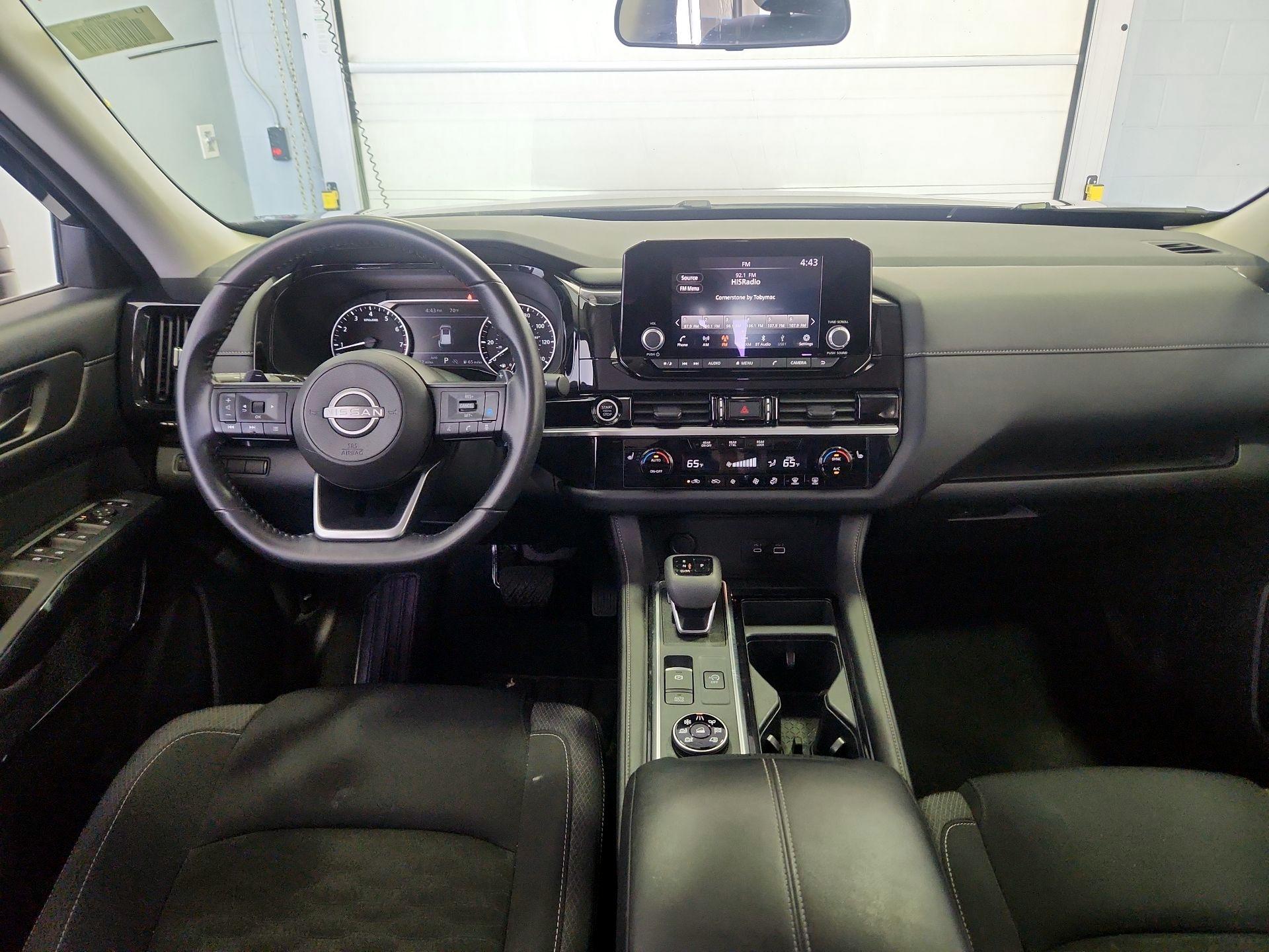 Thumbnail: 2024 Nissan Pathfinder - 9