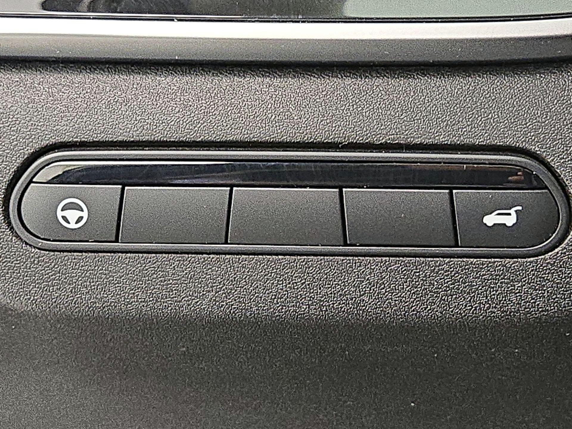 Thumbnail: 2023 INFINITI QX60 - 13