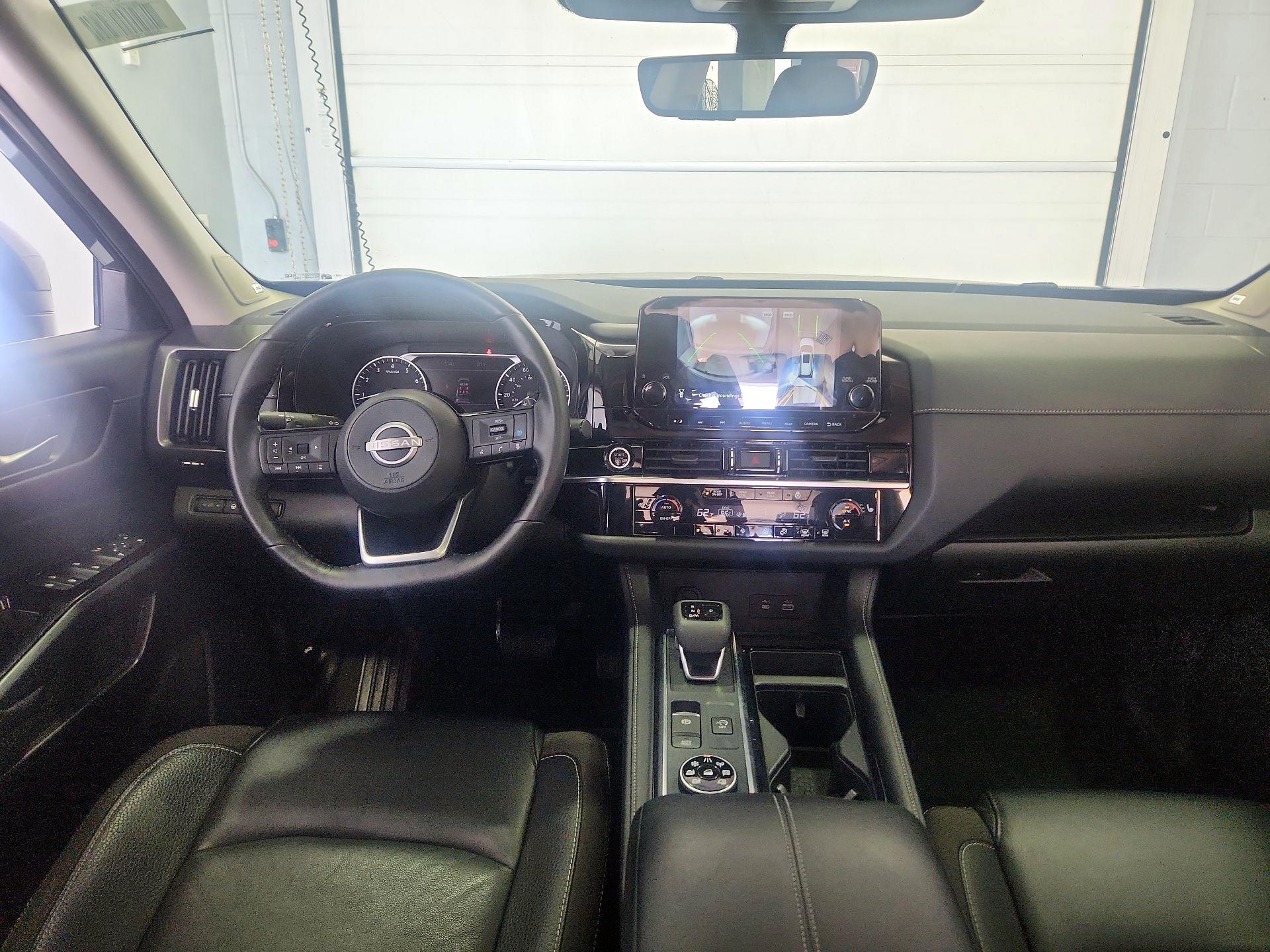 Thumbnail: 2023 Nissan Pathfinder - 9