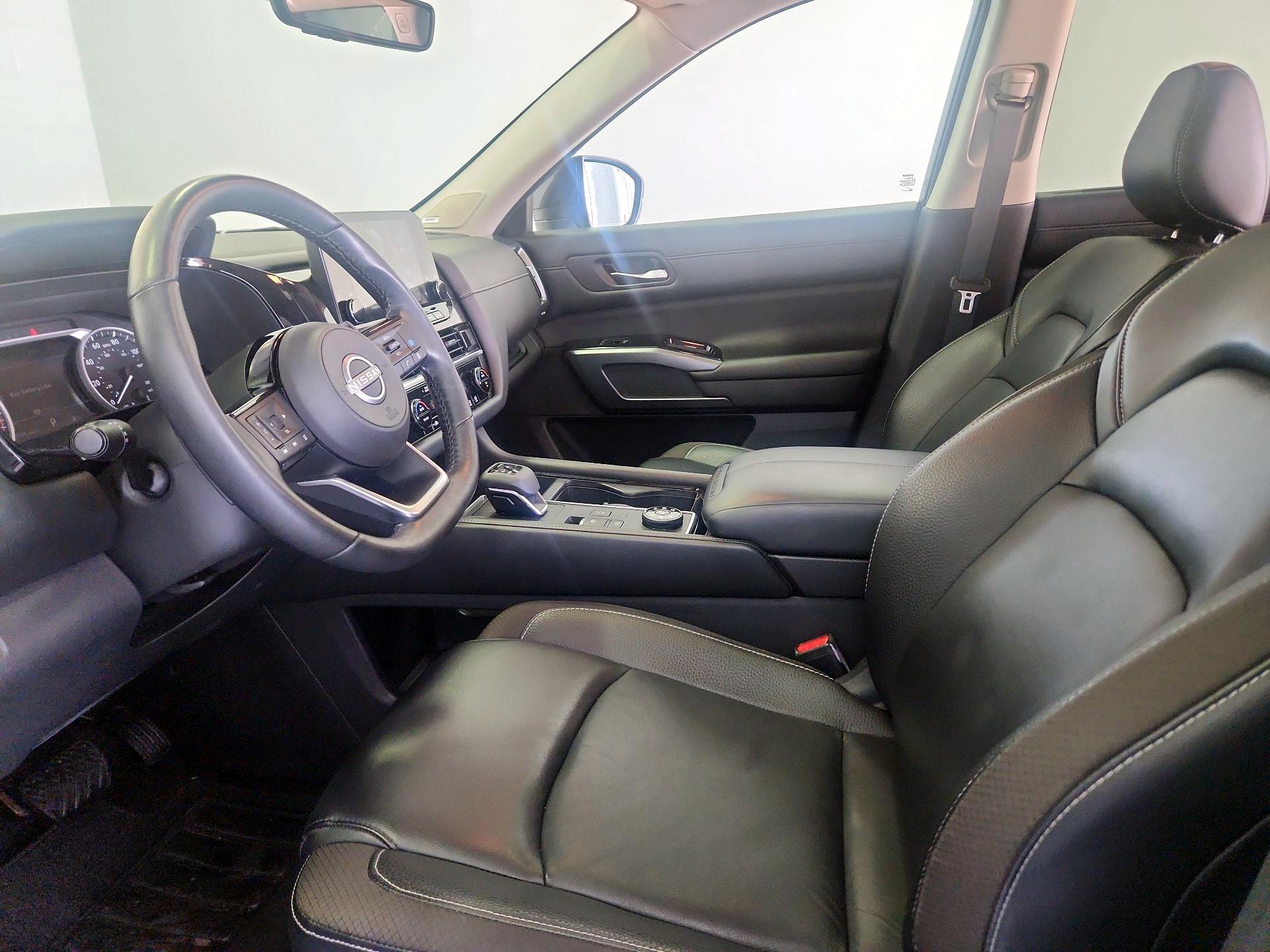 Thumbnail: 2023 Nissan Pathfinder - 11