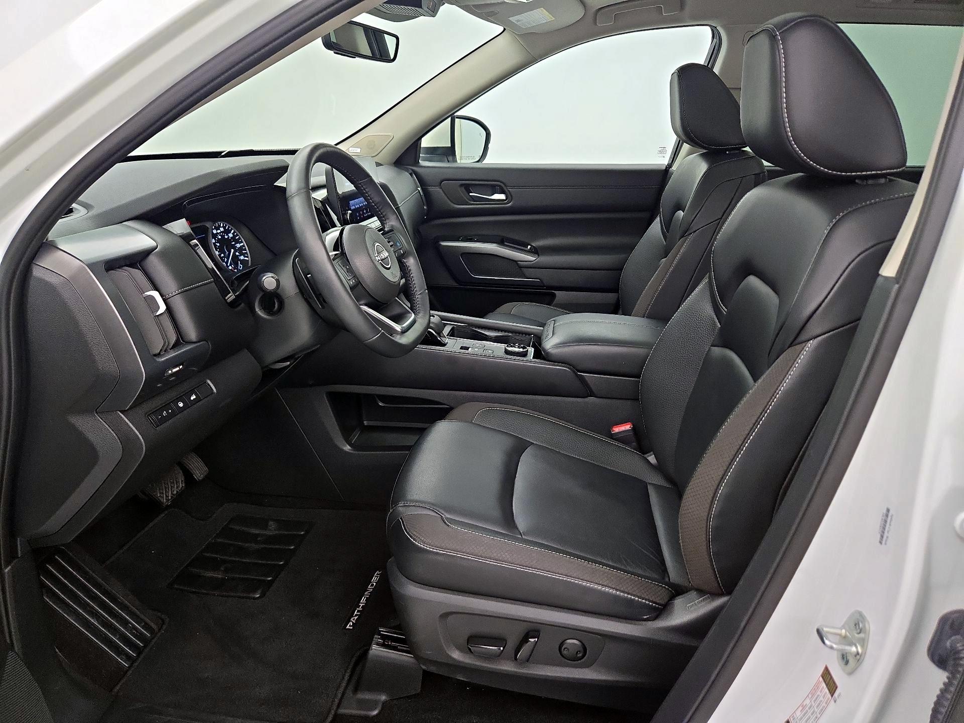Thumbnail: 2023 Nissan Pathfinder - 11