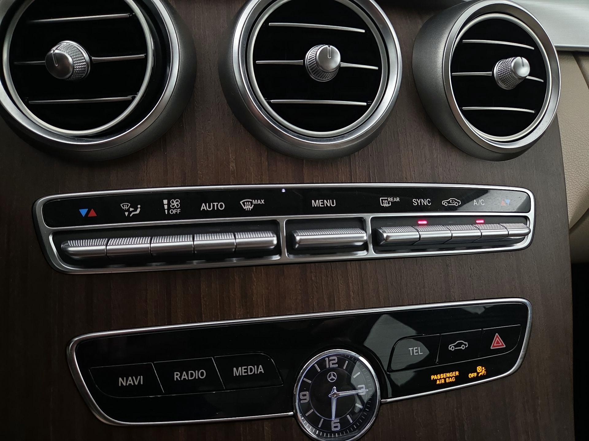 Thumbnail: 2020 Mercedes-Benz C-Class - 16