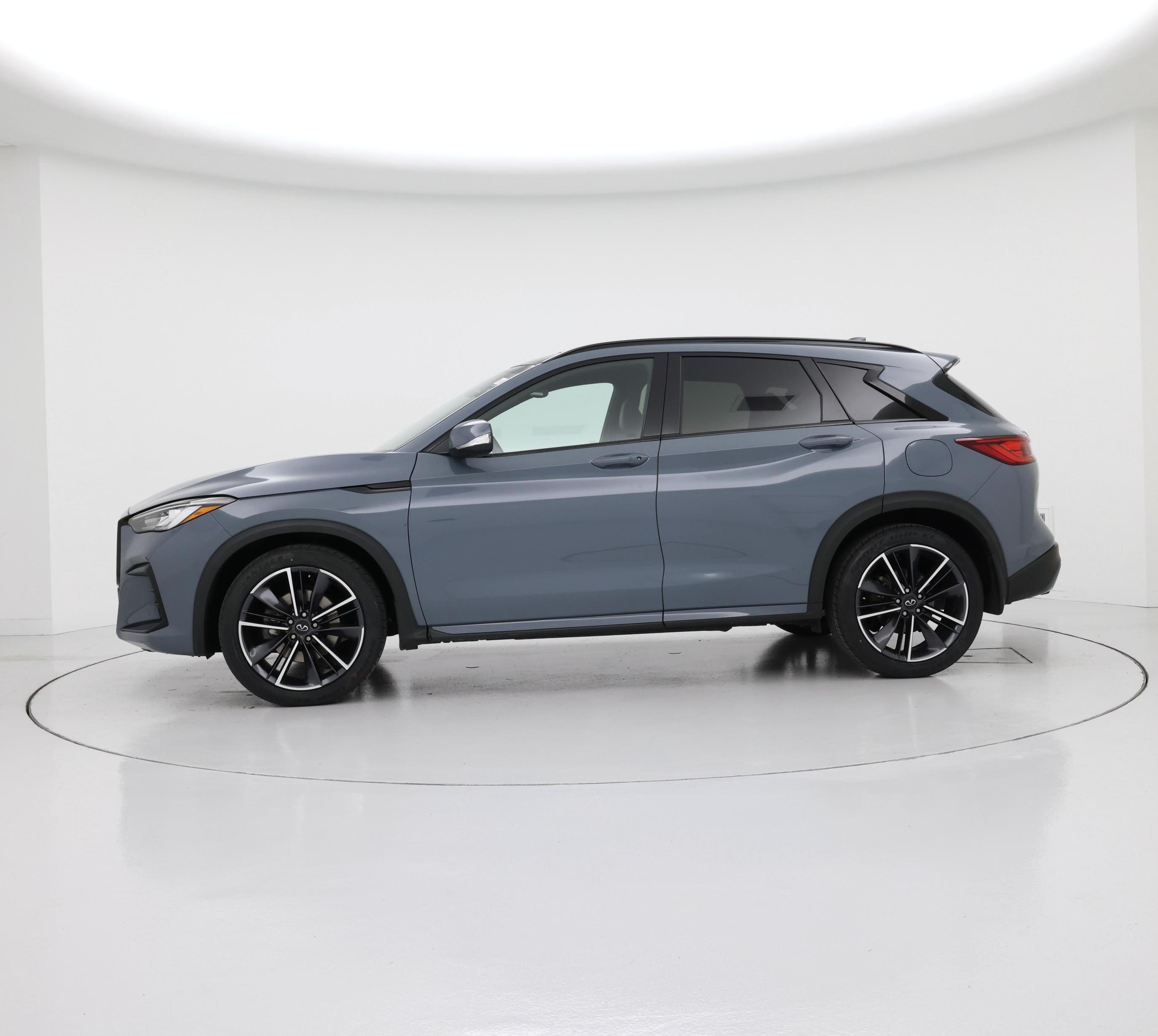 Thumbnail: 2023 INFINITI QX50 - 3