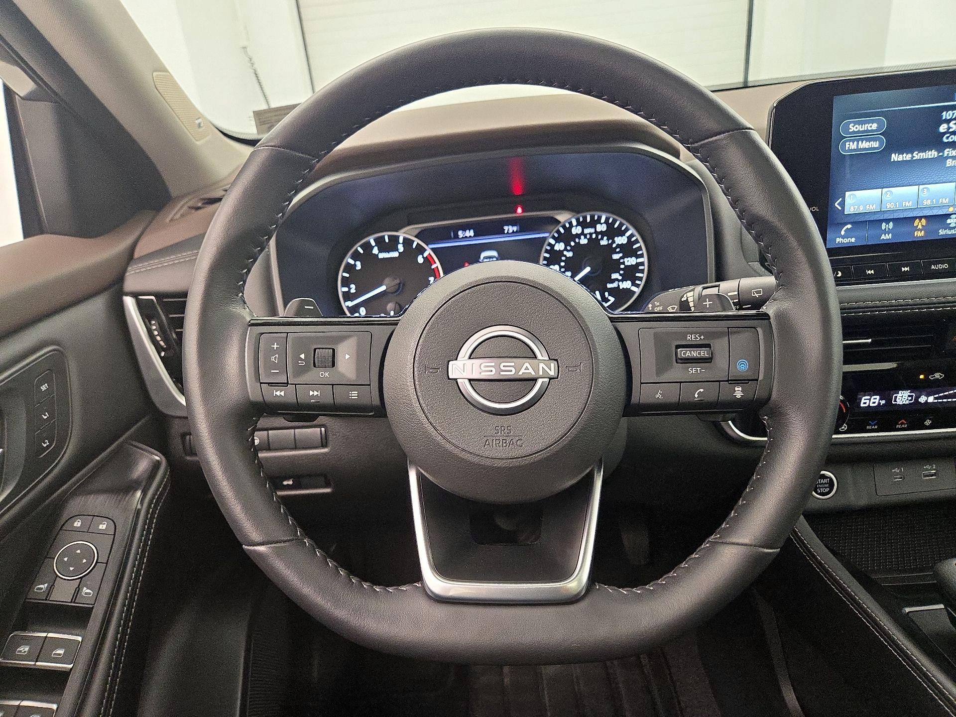 Thumbnail: 2023 Nissan Rogue - 10