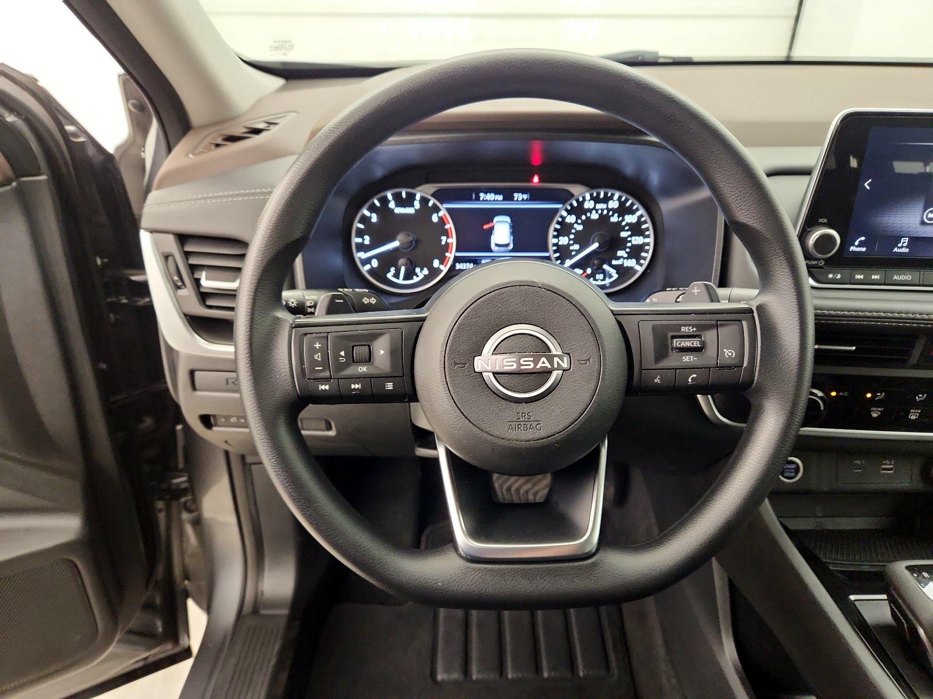 Thumbnail: 2023 Nissan Rogue - 10