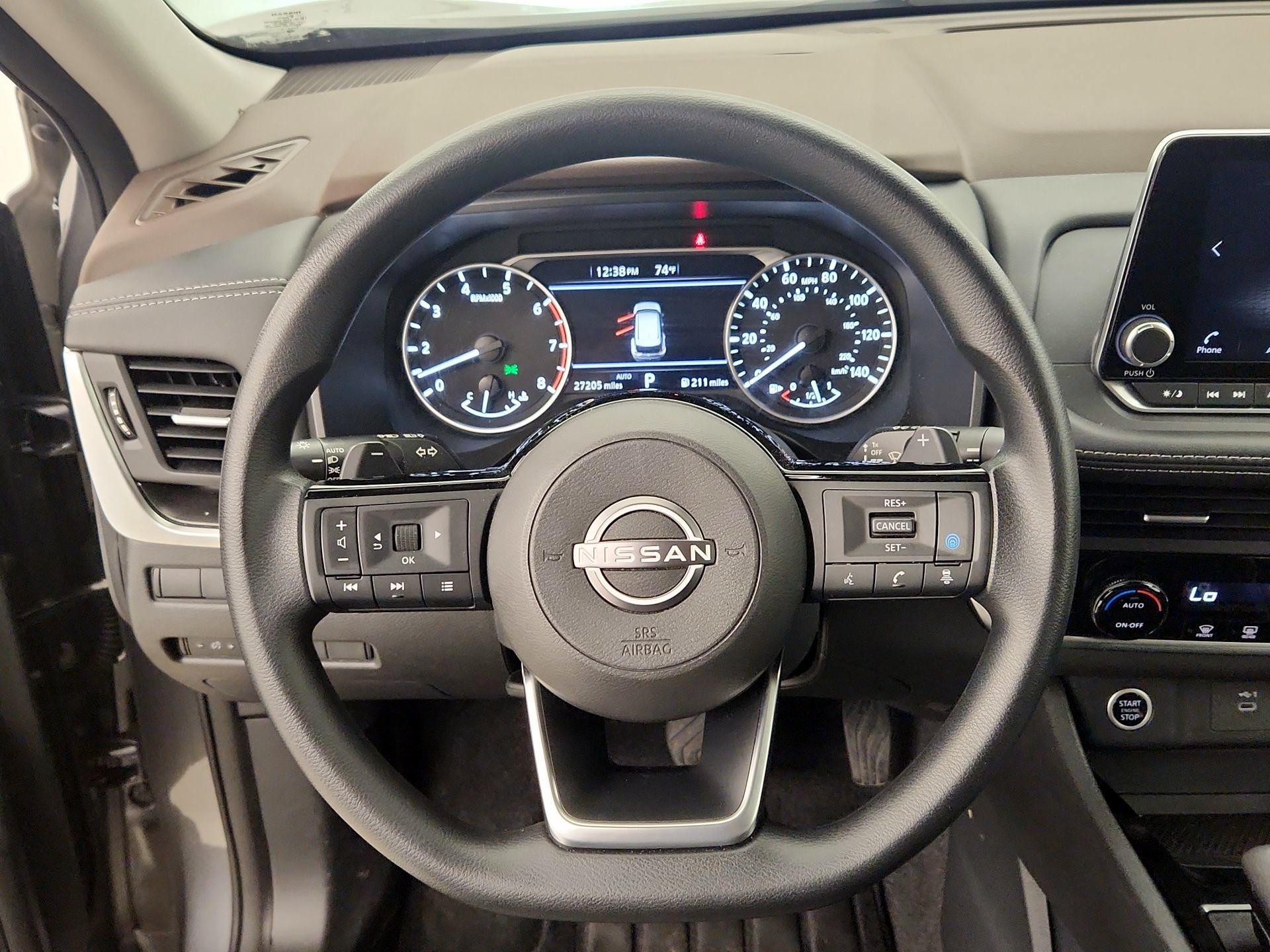 Thumbnail: 2023 Nissan Rogue - 10