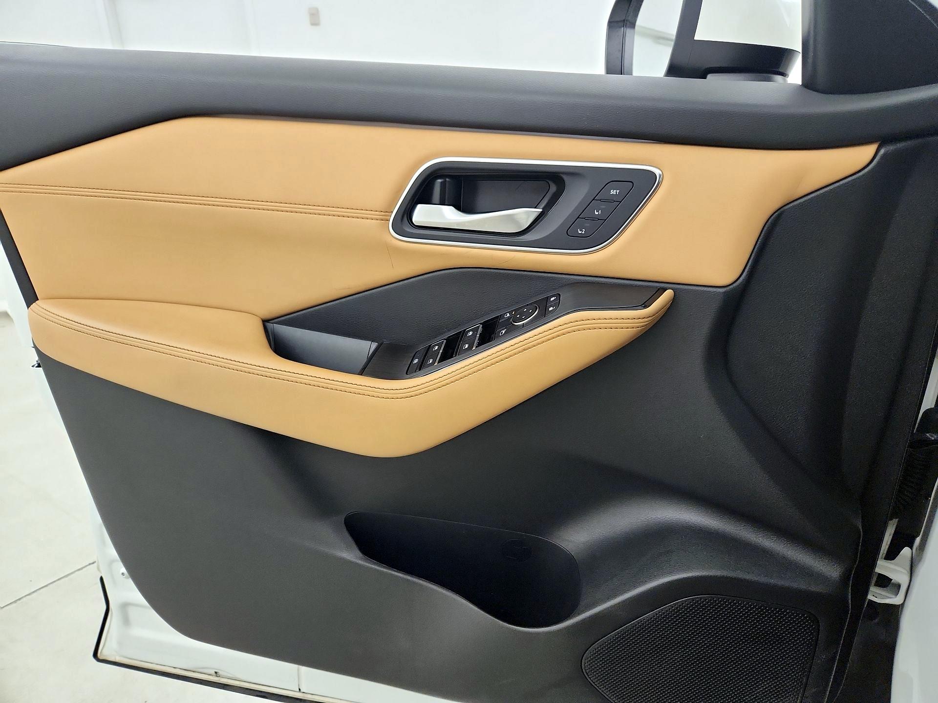 Thumbnail: 2023 Nissan Rogue - 12