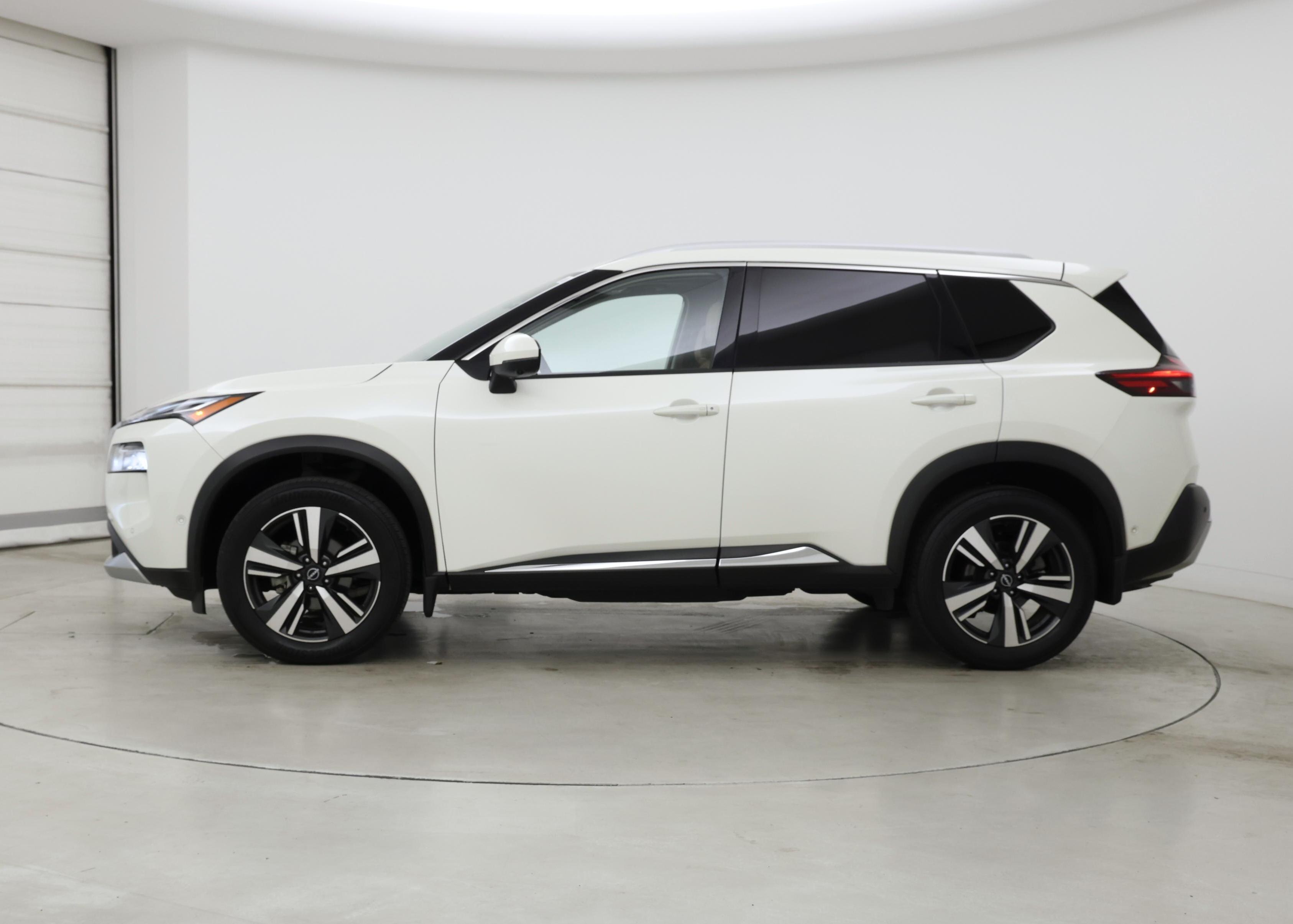 Thumbnail: 2023 Nissan Rogue - 3