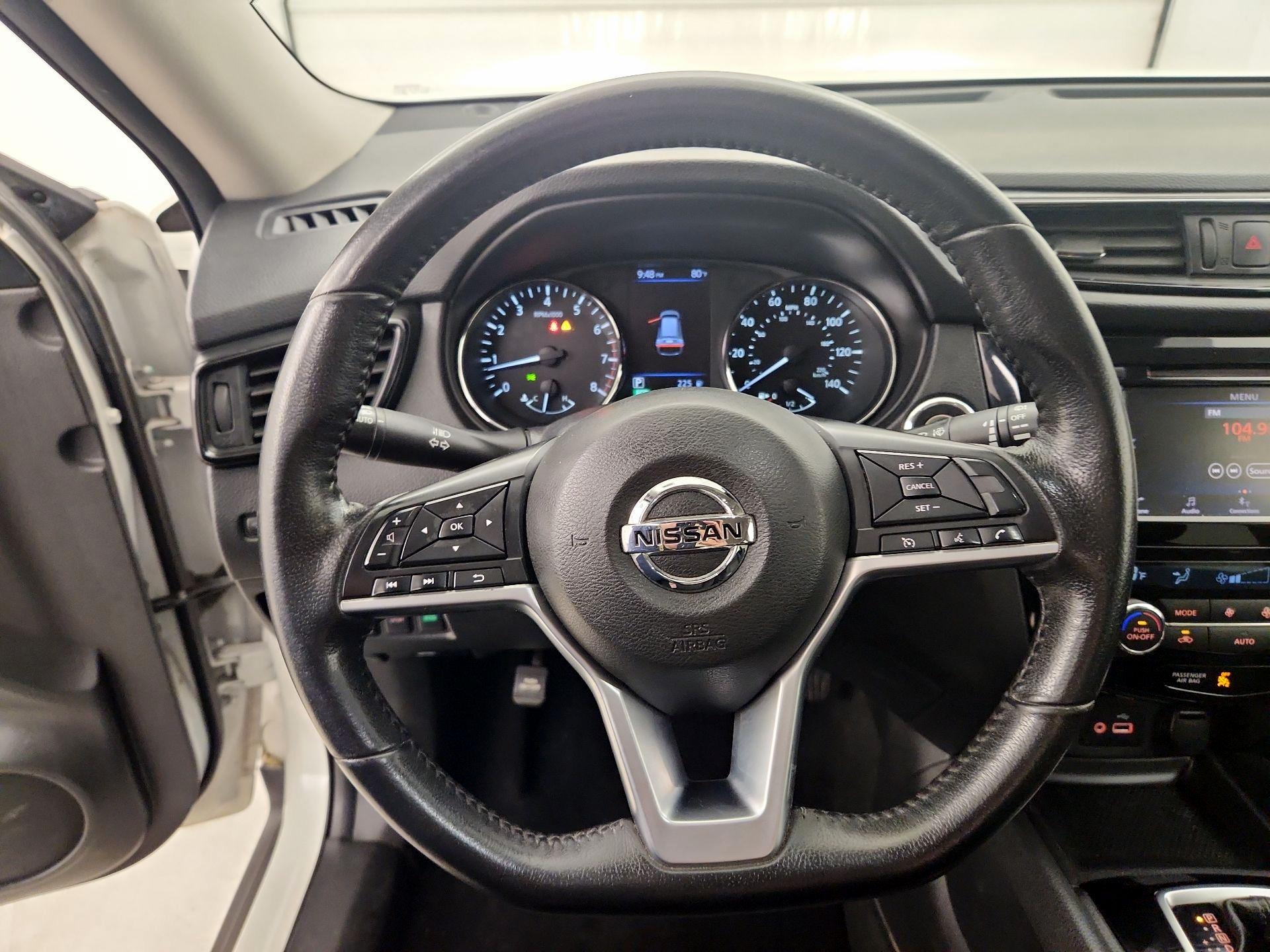 Thumbnail: 2020 Nissan Rogue - 10