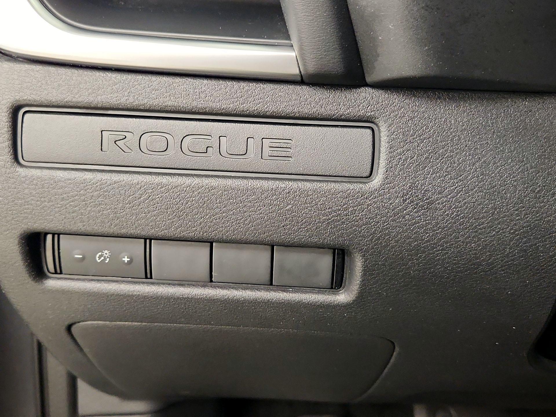 Thumbnail: 2022 Nissan Rogue - 13