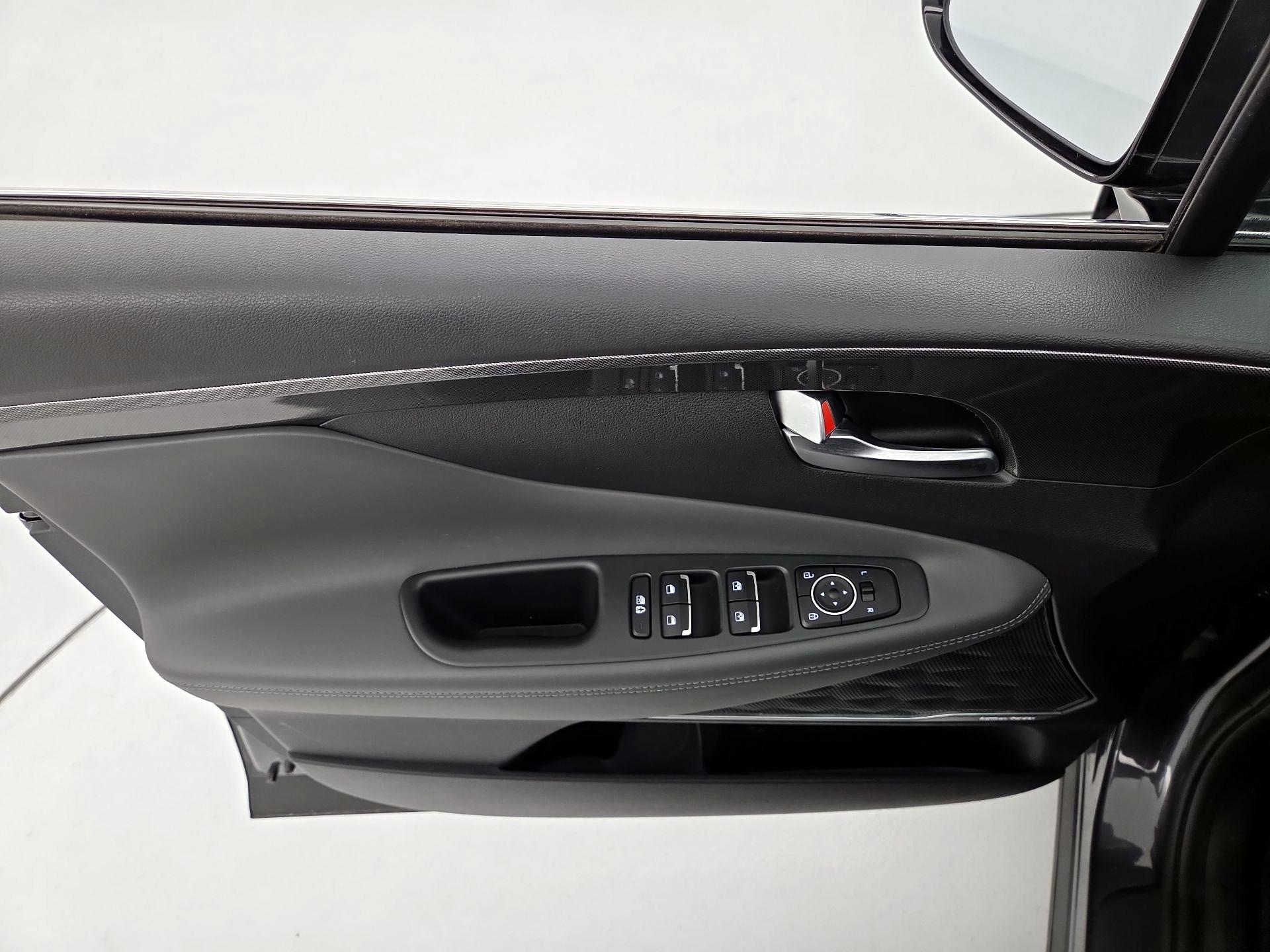 Thumbnail: 2023 Hyundai Santa Fe - 12