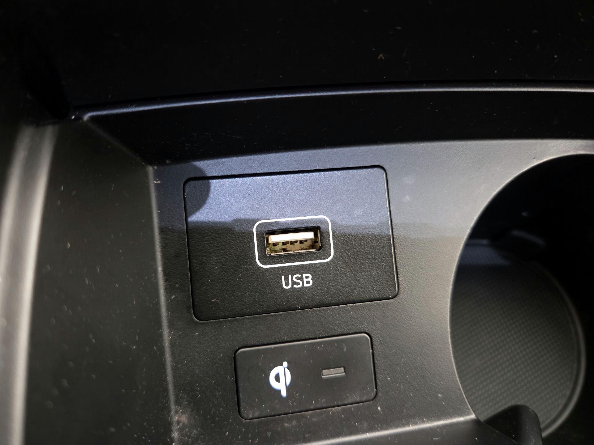 Thumbnail: 2023 Hyundai Santa Fe - 19