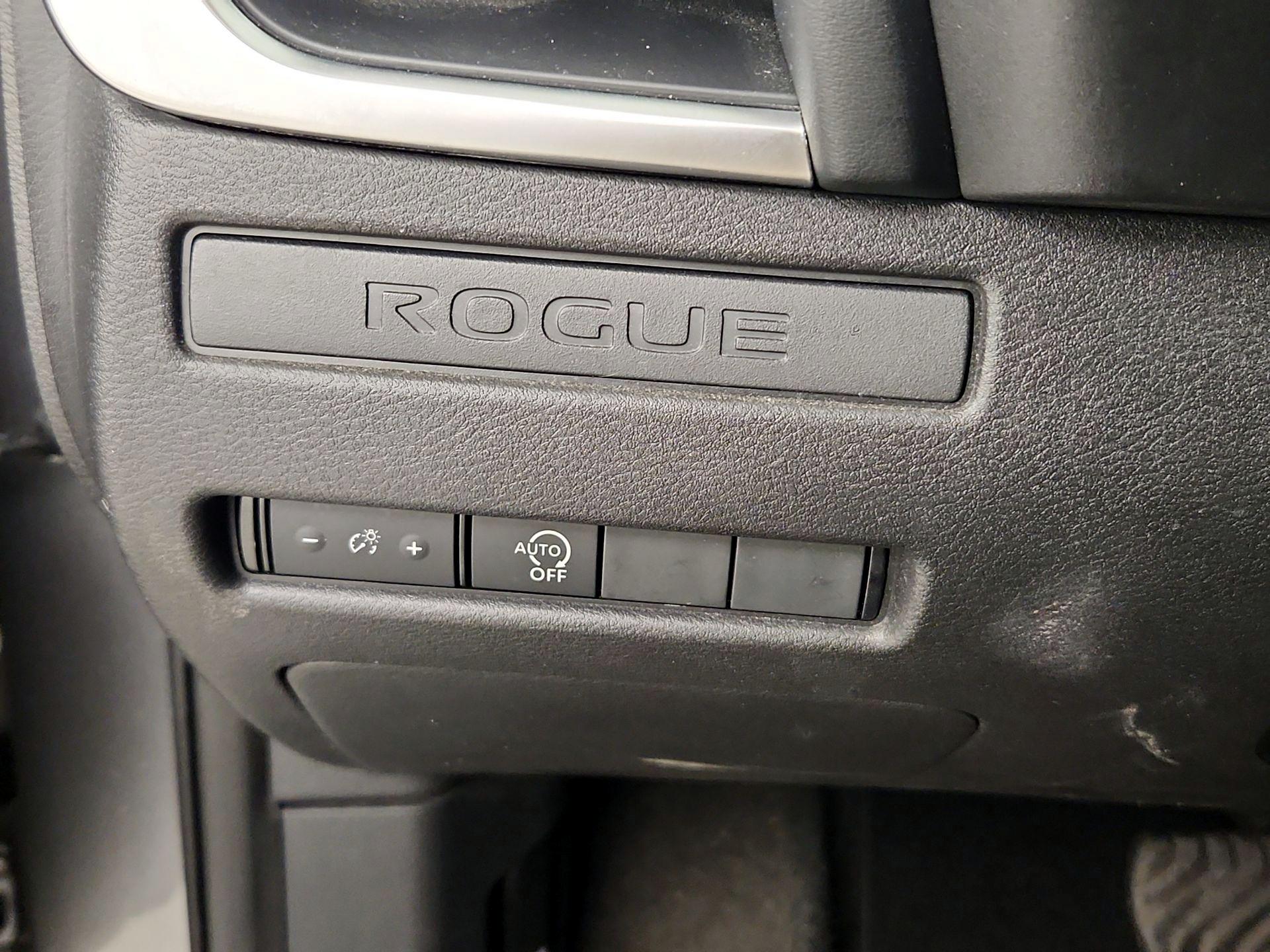 Thumbnail: 2023 Nissan Rogue - 13