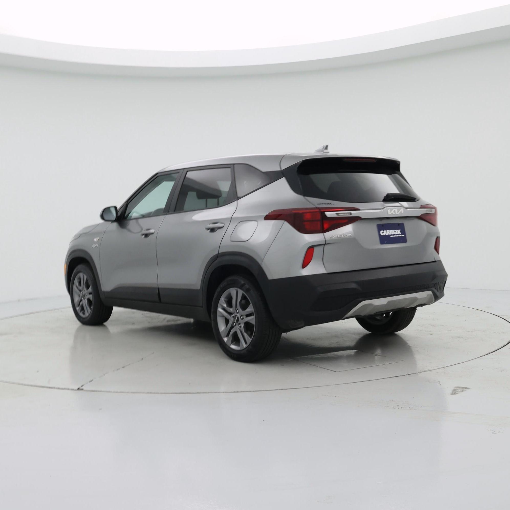 Thumbnail: 2023 Kia Seltos - 2