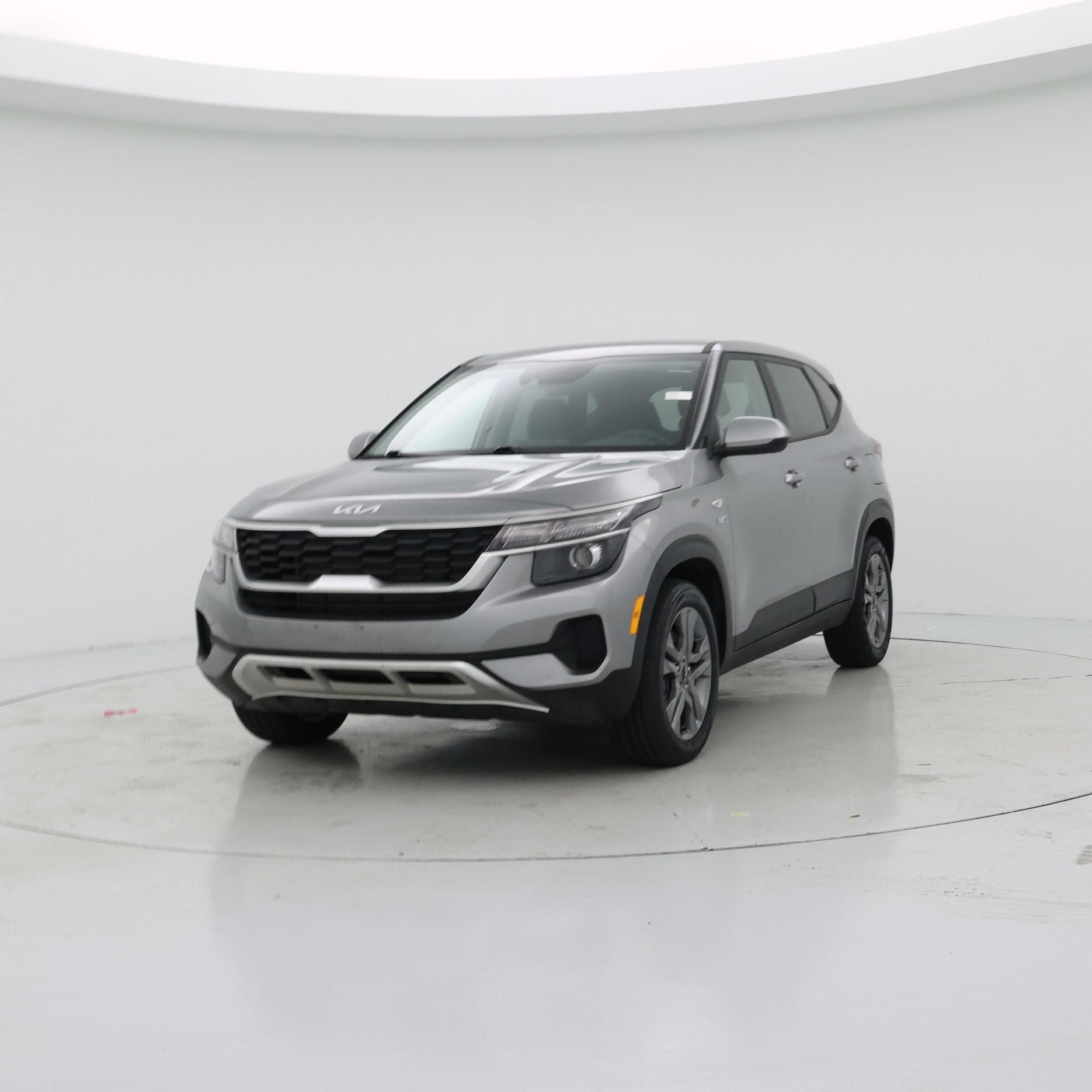 Thumbnail: 2023 Kia Seltos - 4