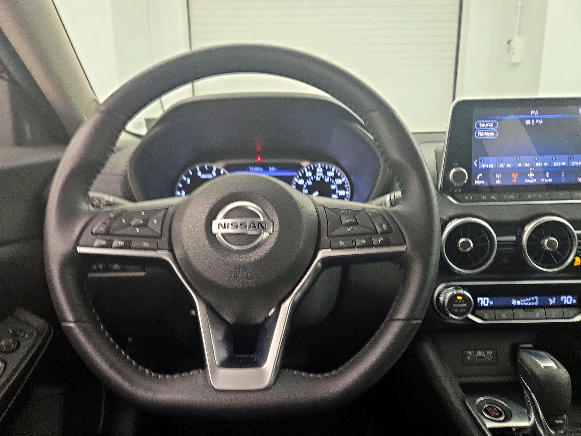 Thumbnail: 2020 Nissan Sentra - 10