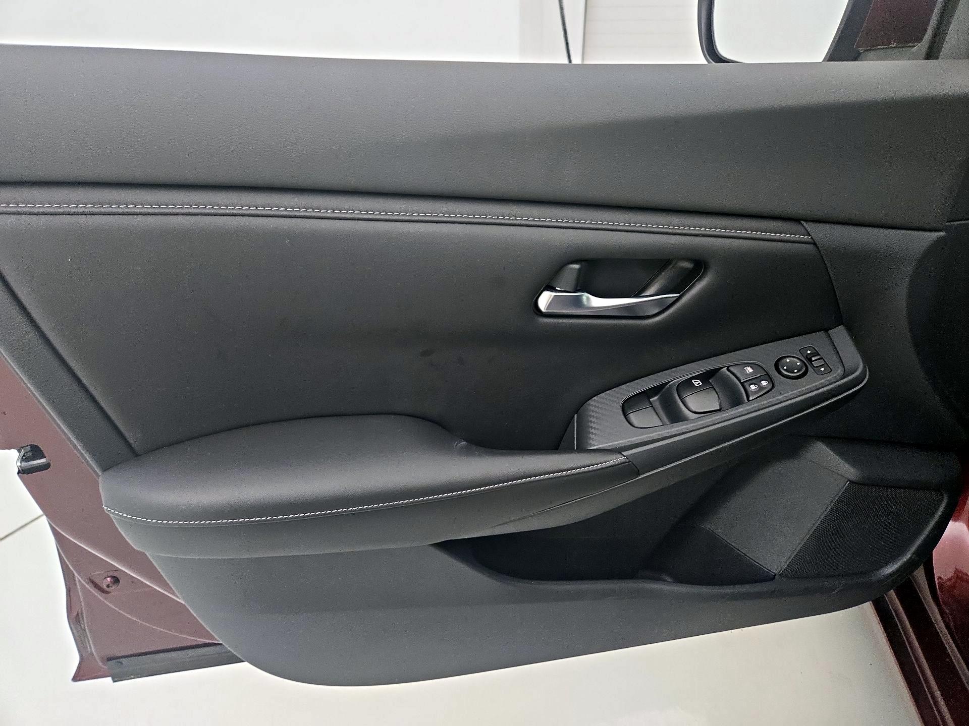 Thumbnail: 2020 Nissan Sentra - 12