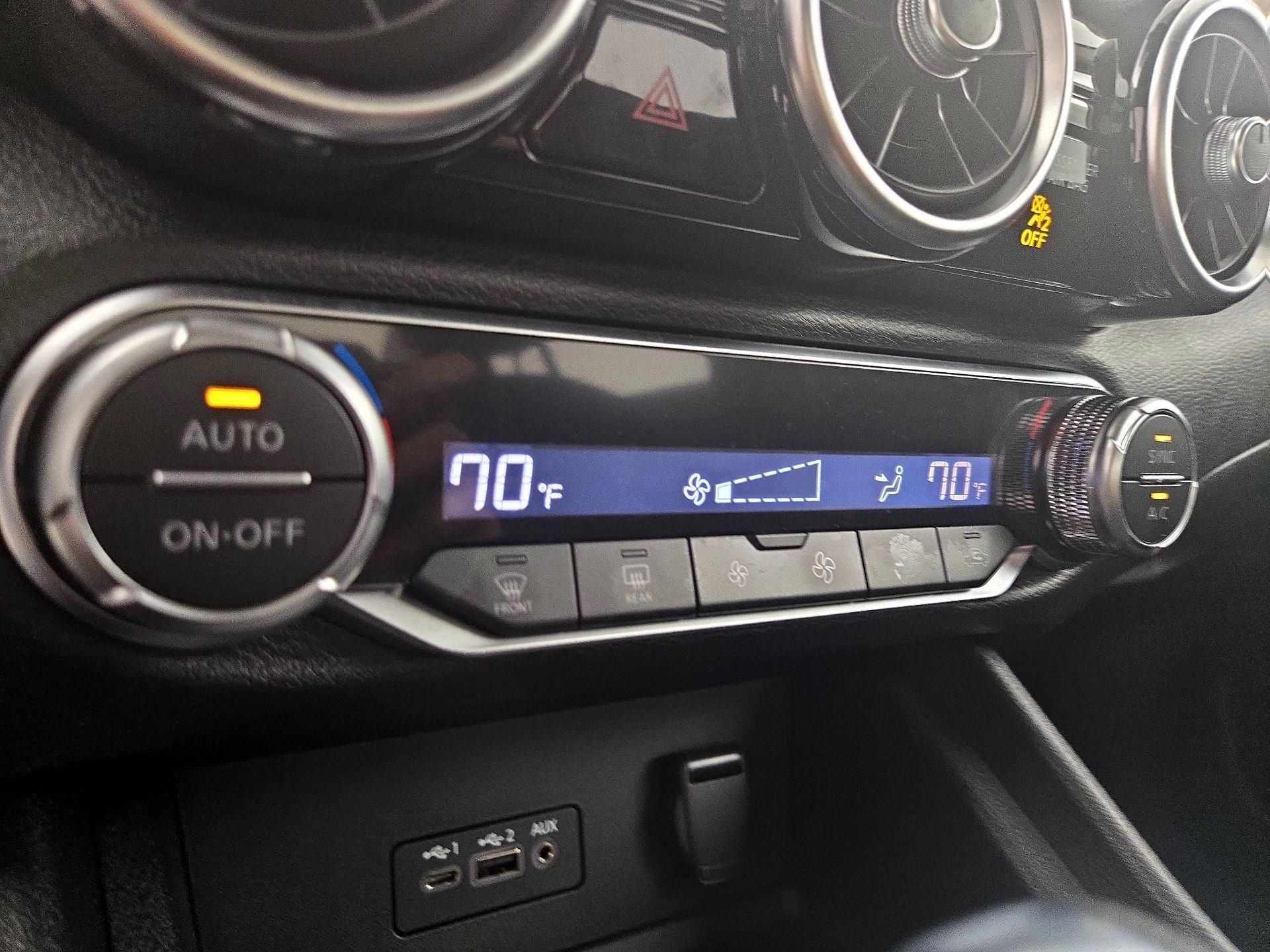 Thumbnail: 2020 Nissan Sentra - 16