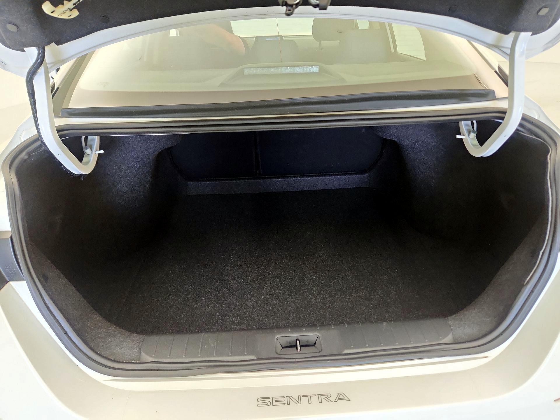 Thumbnail: 2023 Nissan Sentra - 18