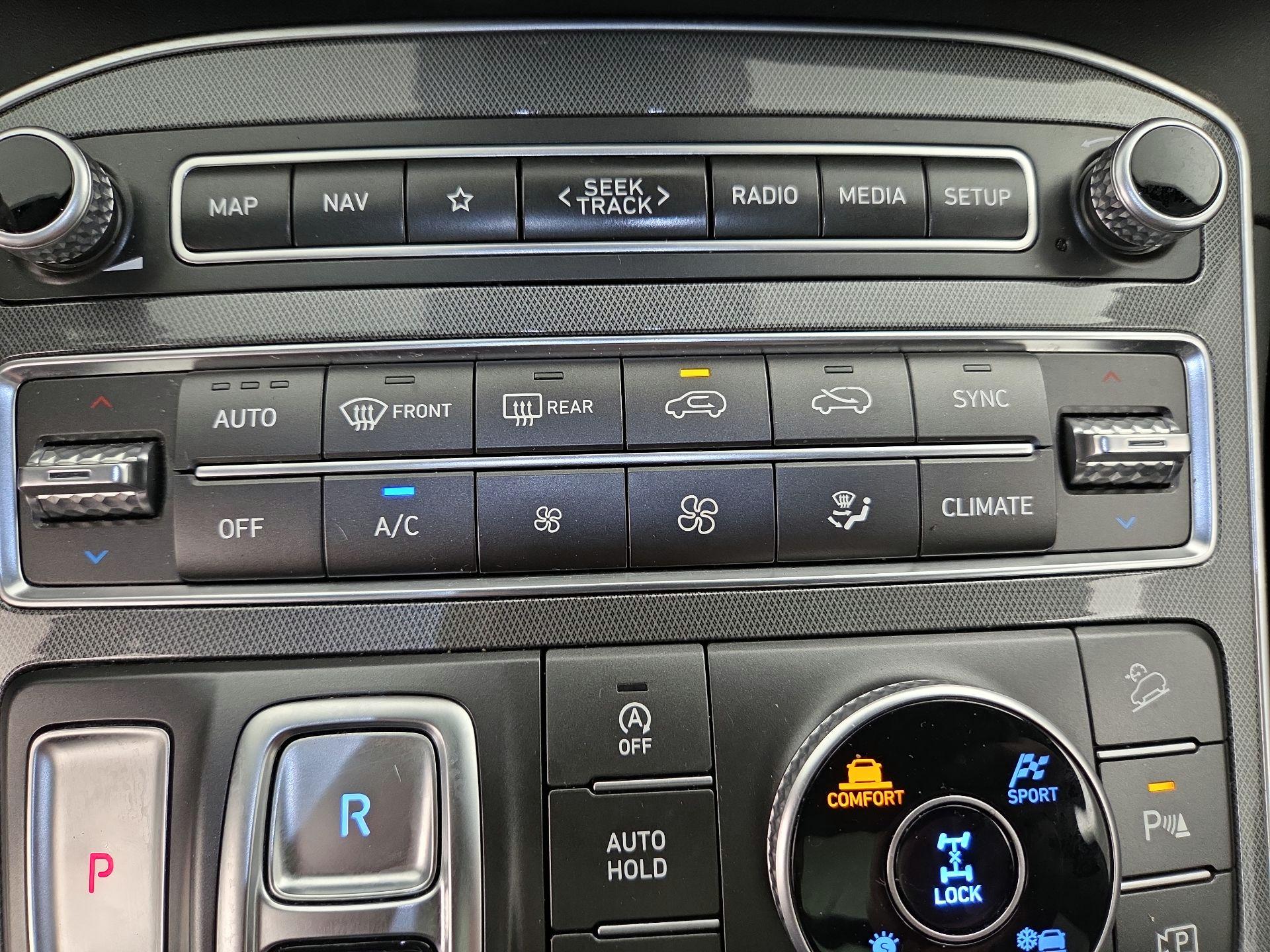 Thumbnail: 2023 Hyundai Santa Fe - 17