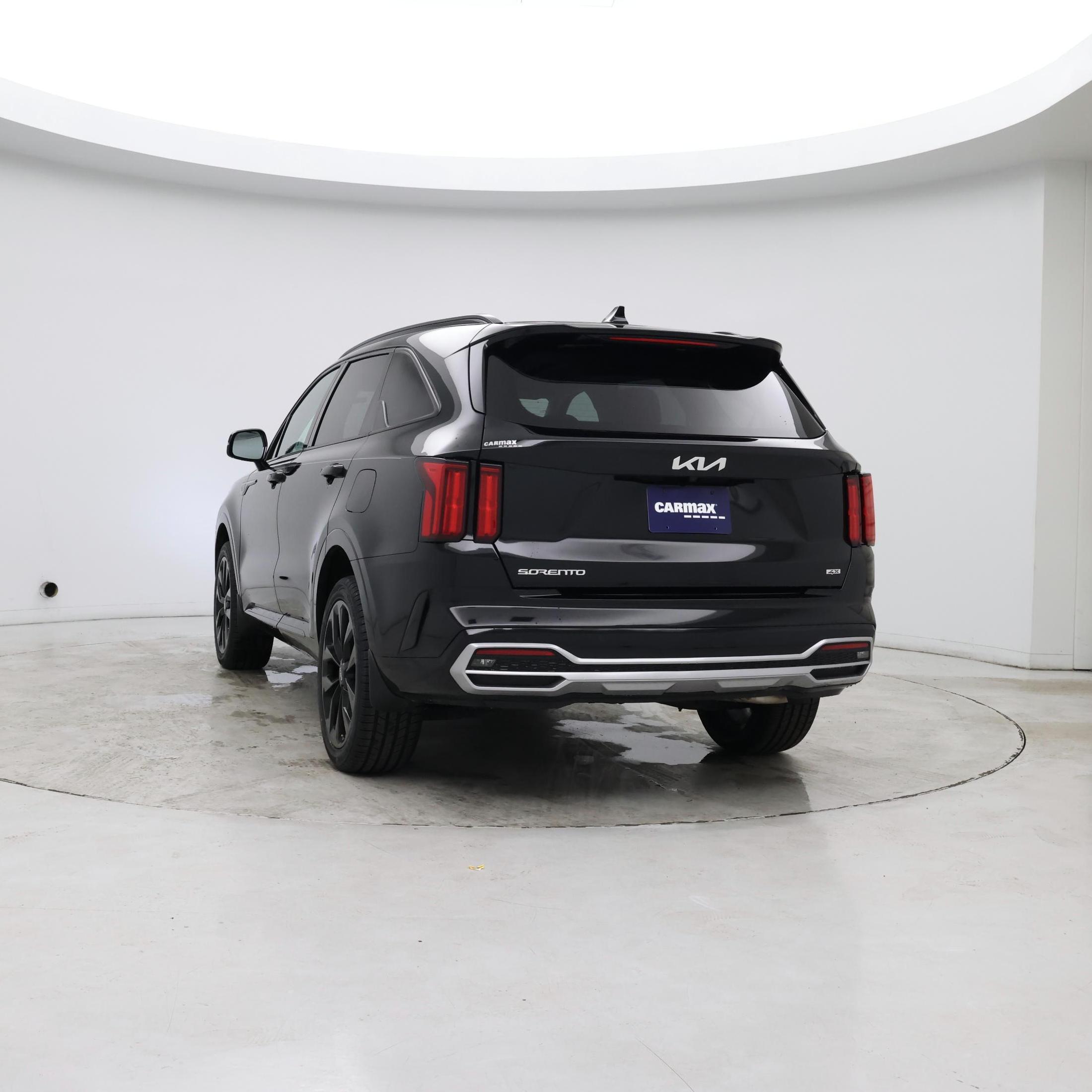 Thumbnail: 2023 Kia Sorento - 3