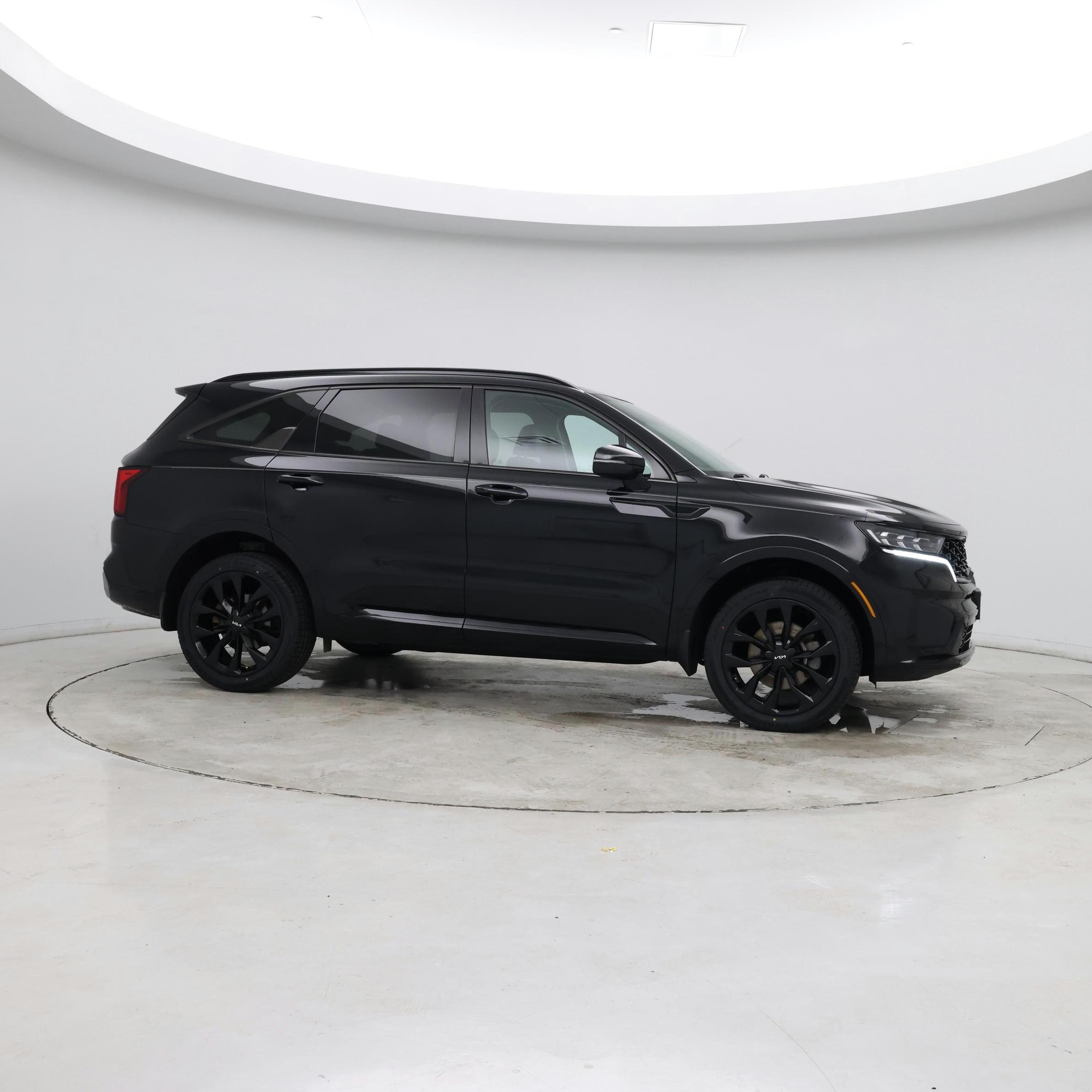 Thumbnail: 2023 Kia Sorento - 7