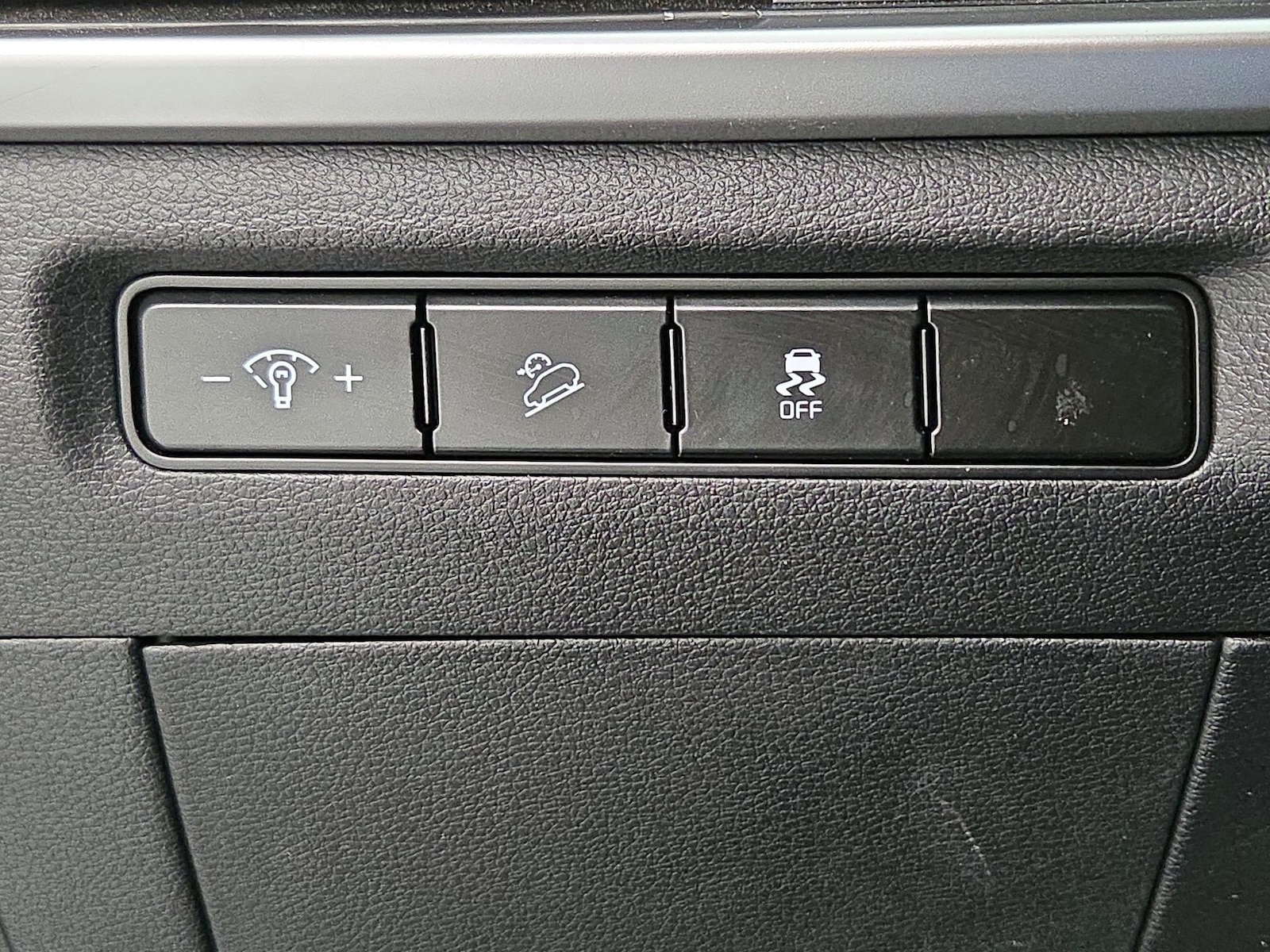 2023 Kia Telluride S - Photo 14
