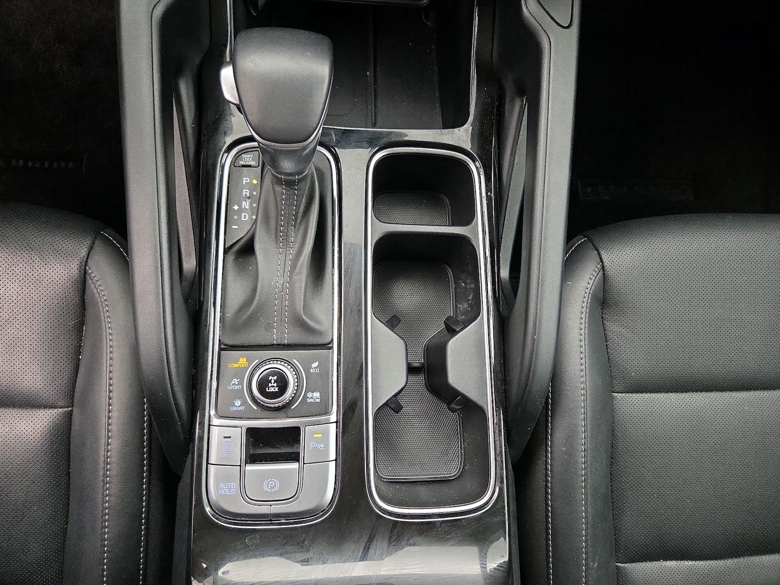 2023 Kia Telluride S - Photo 19